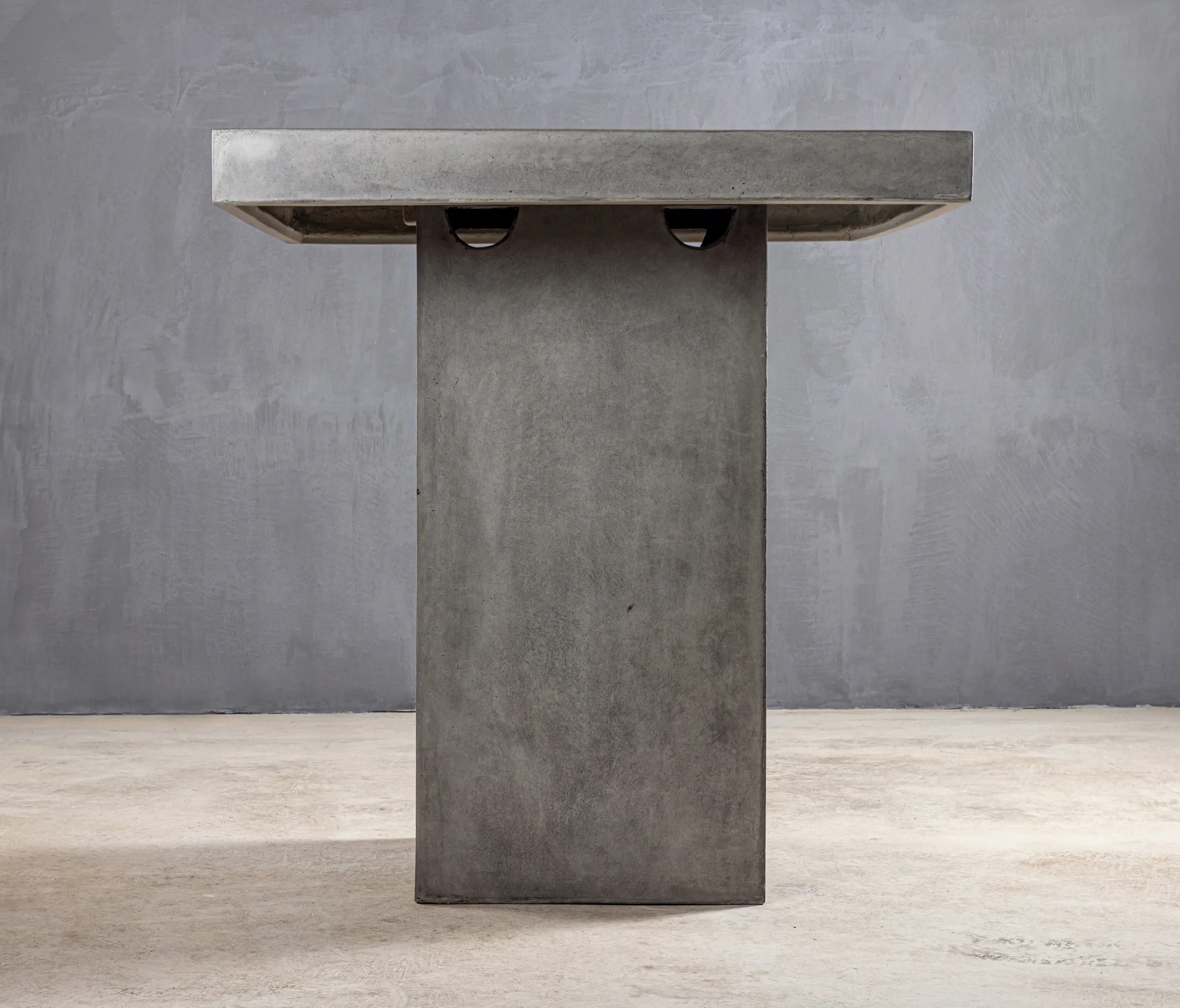 Set Collection - Brutal | Portland 100 Bar Table 16050101
