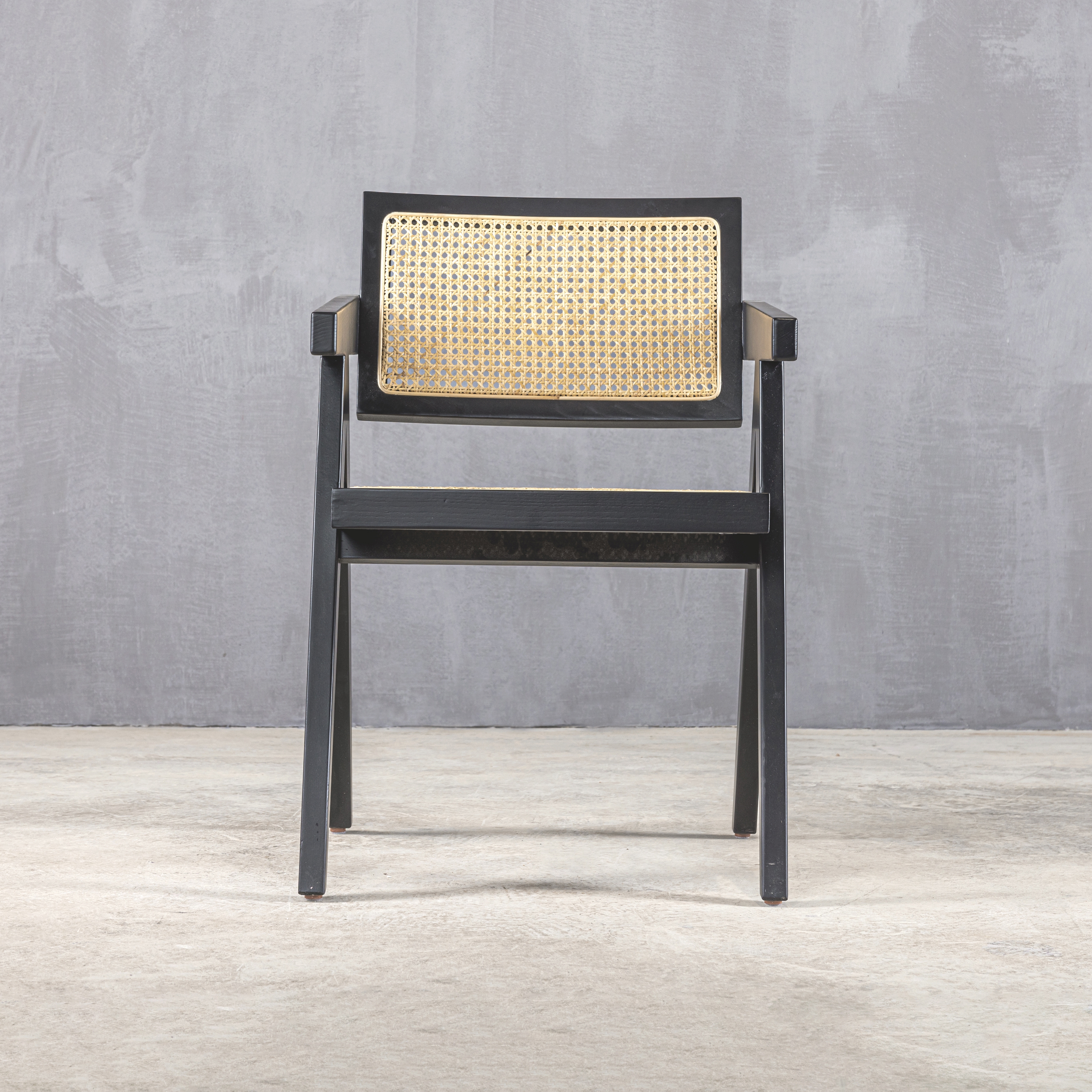 Afficher le produit Classics | Chandigarh 4265 Dining Armchair du fabricant Set Collection