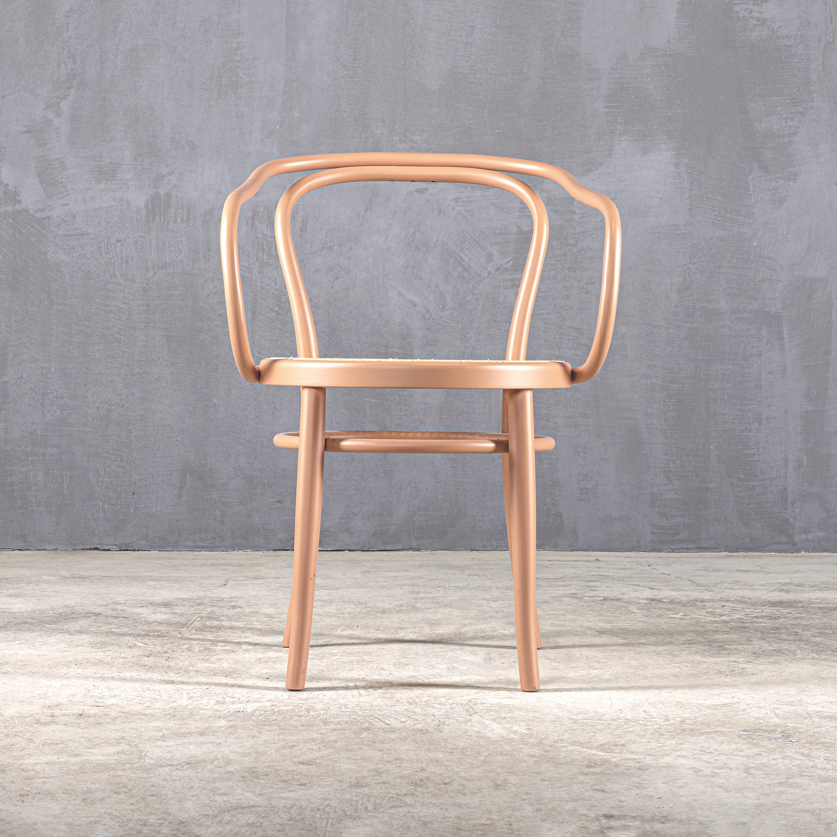 Mostra il prodotto Classics | Saint Tropez Bentwood Armchair Pink 3012 del produttore Set Collection