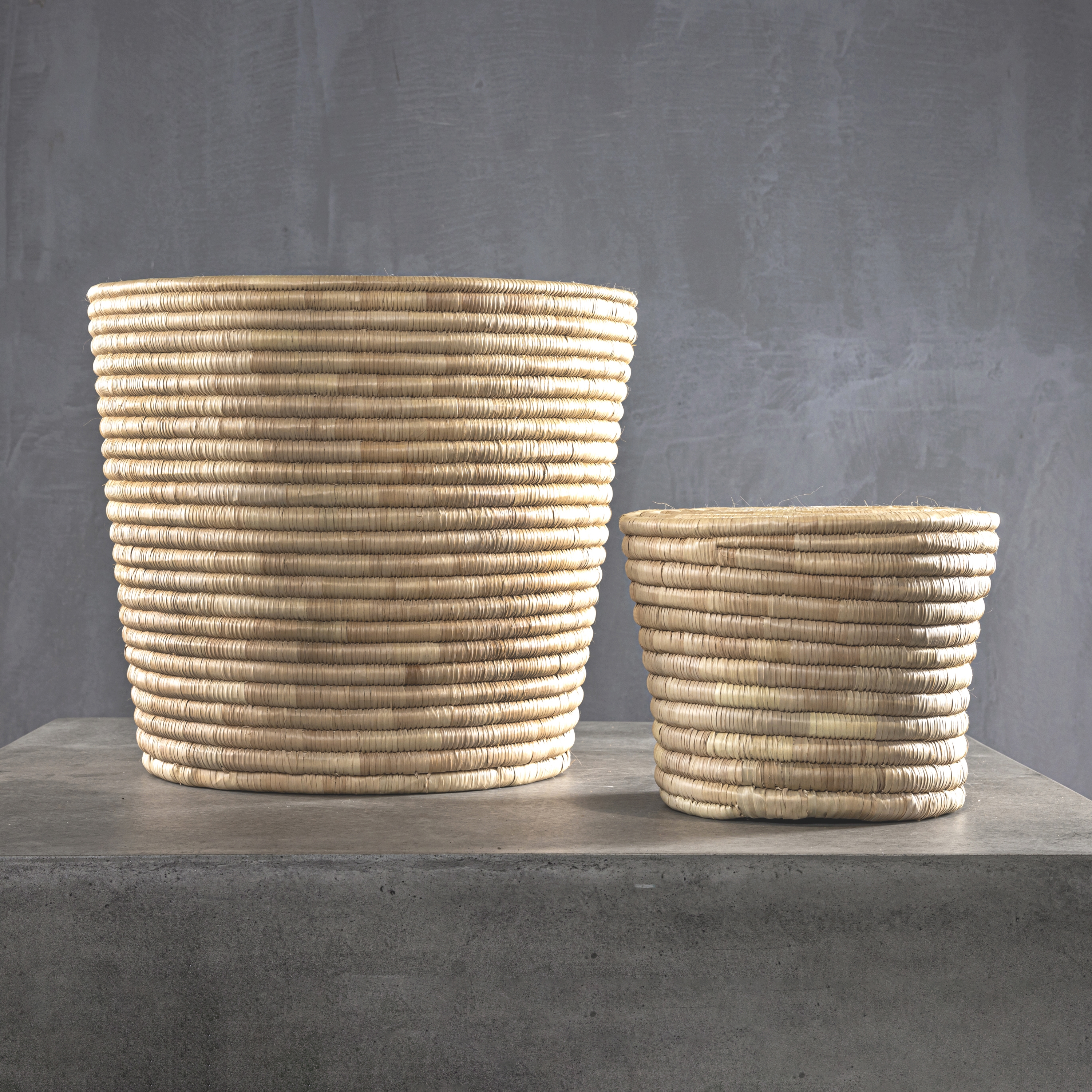 Mostra il prodotto Malawi | In Out Cone Side Tables Large Set of 2 del produttore Set Collection