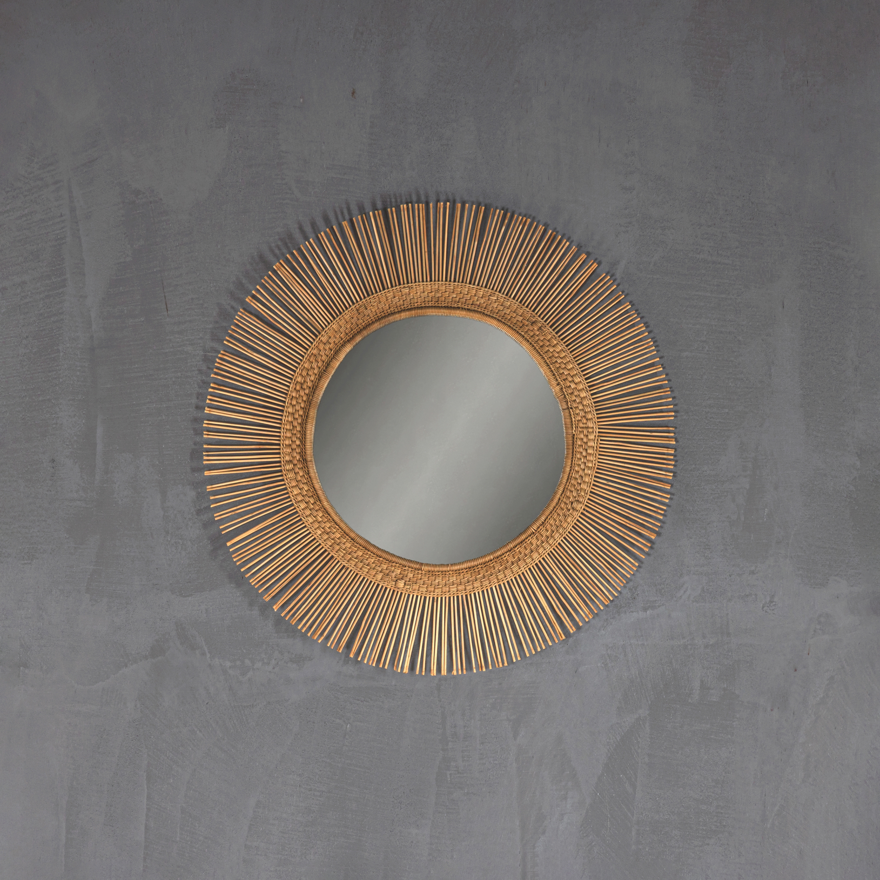 Display product Malawi | Sun Mirror Round/Oval Natural Small from manufacturer Set Collection