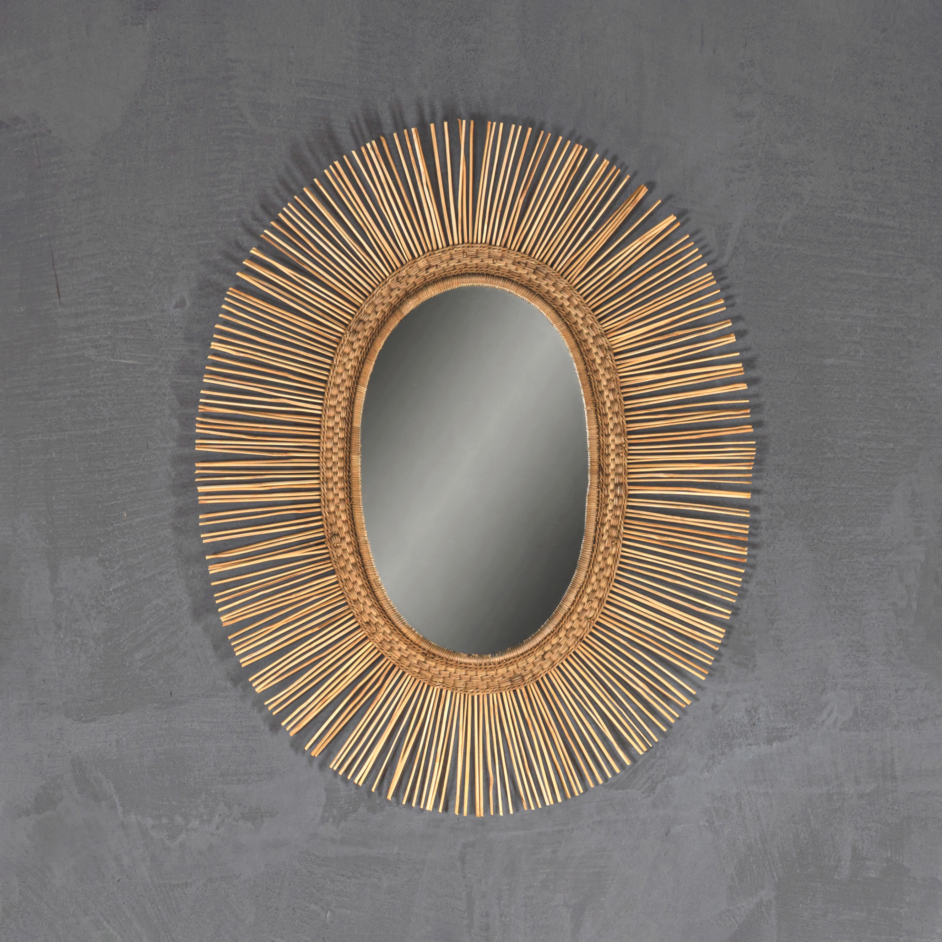 Mostra il prodotto Malawi | Sun Mirror Round/Oval Natural Small del produttore Set Collection