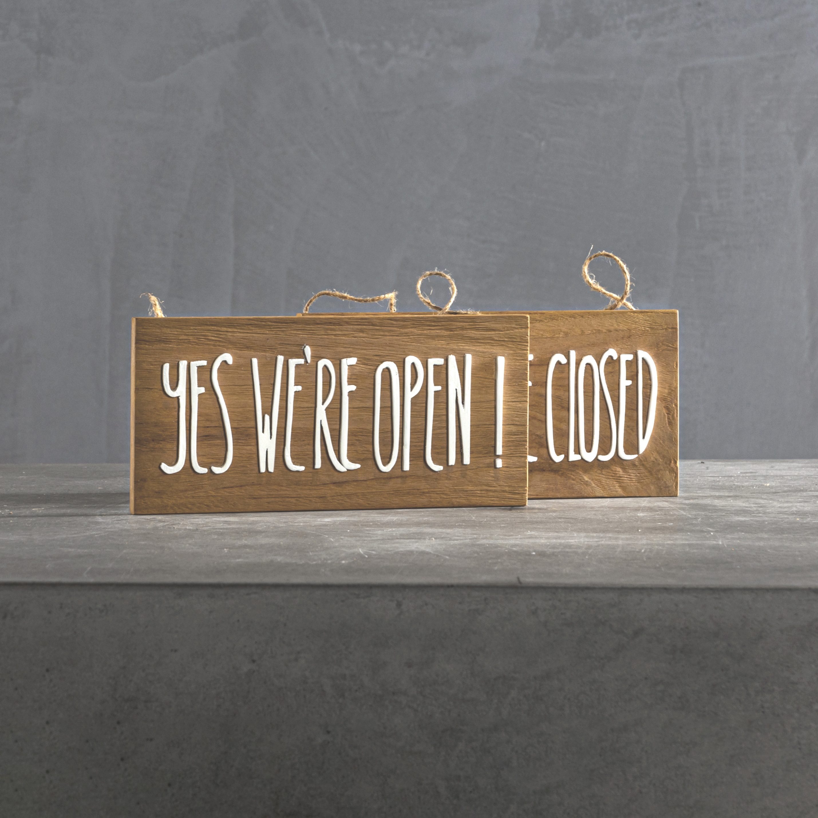 Produkt Kanso | We Are Open/Closed Door Hanging Sign des Herstellers Set Collection anzeigen