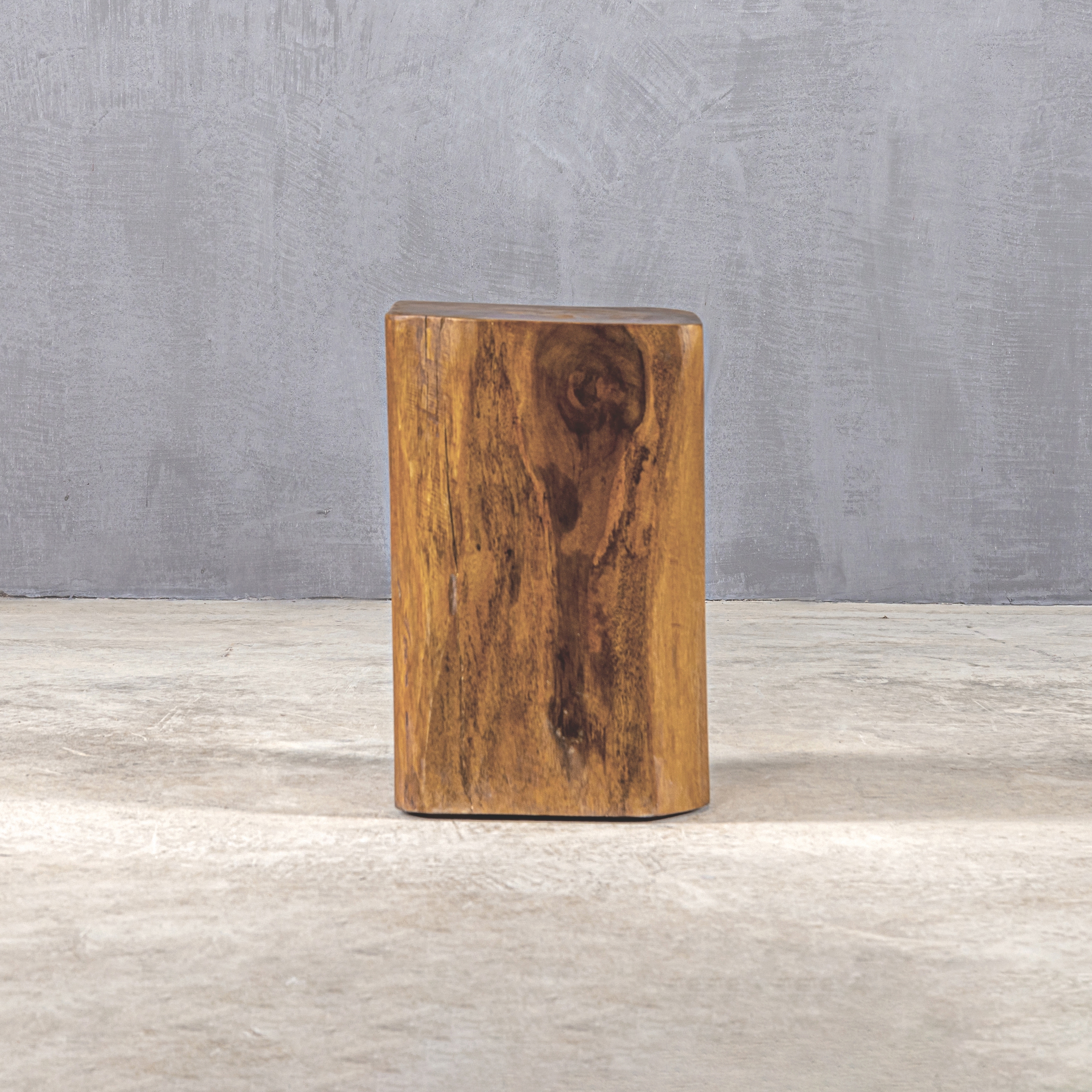 Mostra il prodotto Slow | Cube Stool Teak 40 del produttore Set Collection