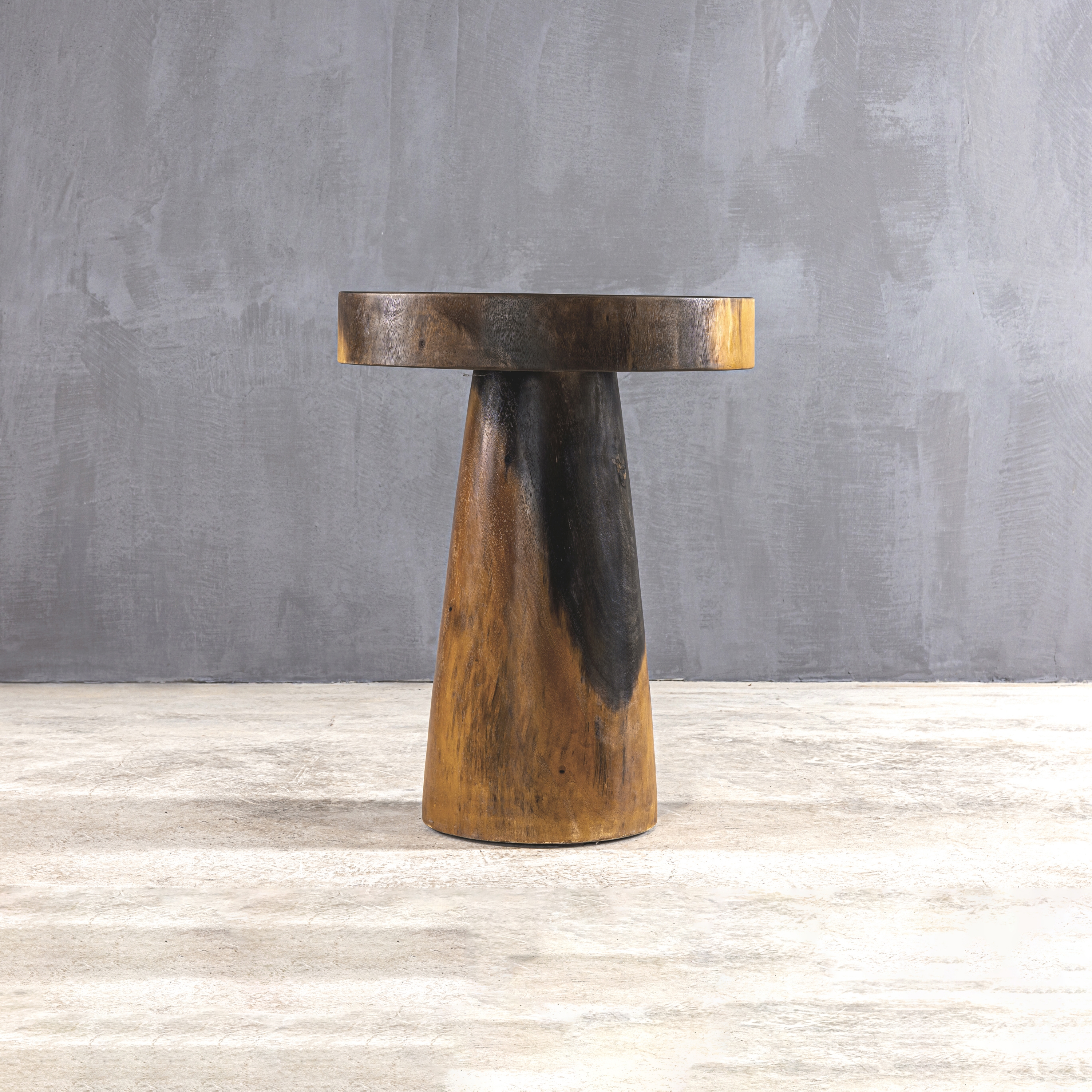 Display product Slow | Mentah Table Suar 60 from manufacturer Set Collection
