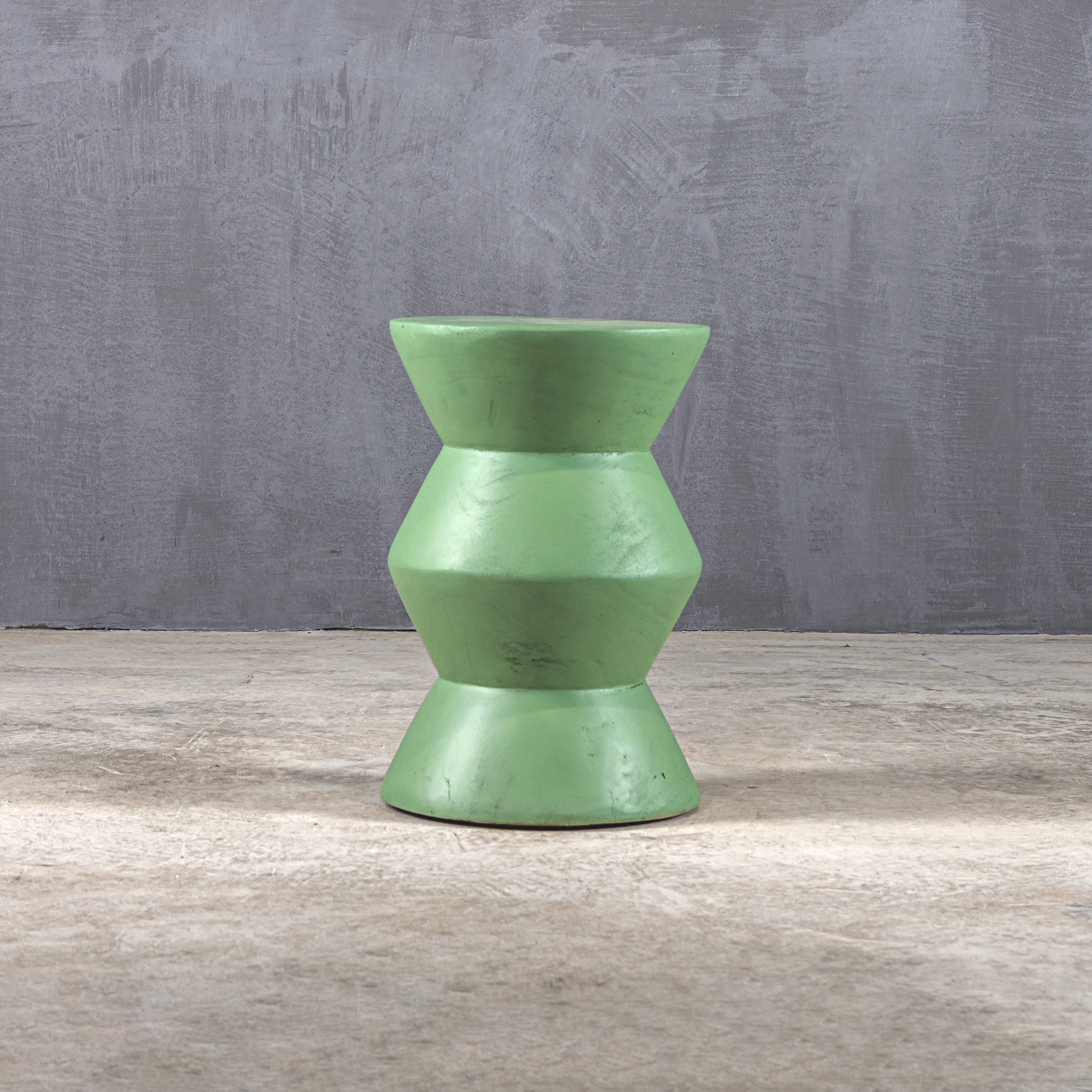 Produkt Slow | Zig Zag 45 Stool Suar Fern Green des Herstellers Set Collection anzeigen