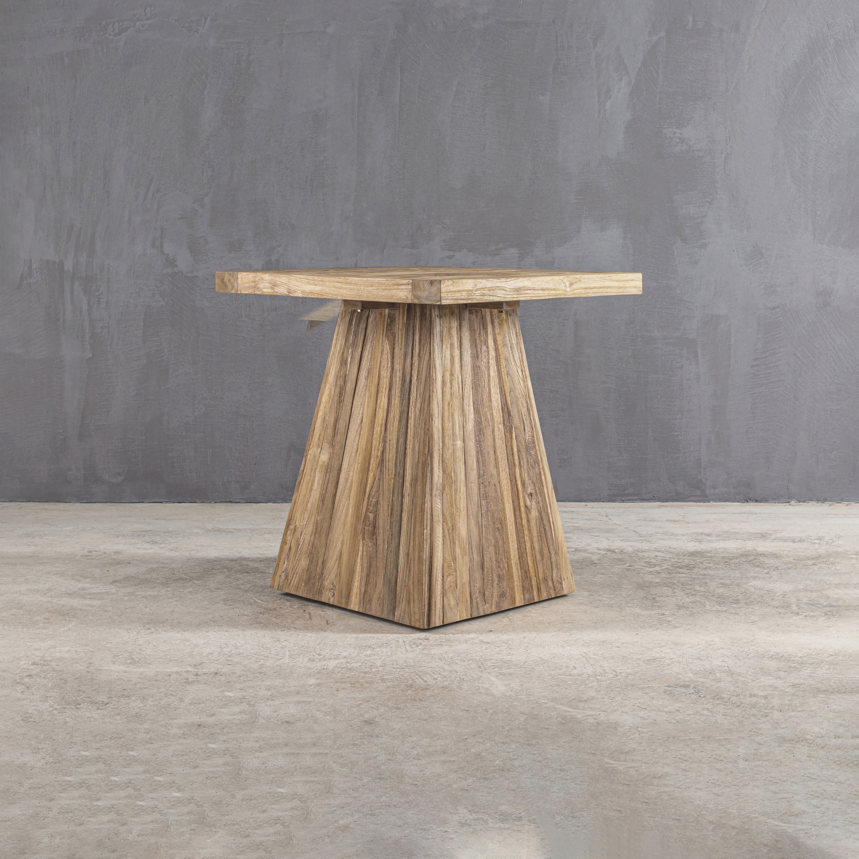 Mostrar el producto Slow Reclaimed | Prisma Table Reclaimed Teak 70 del fabricante Set Collection