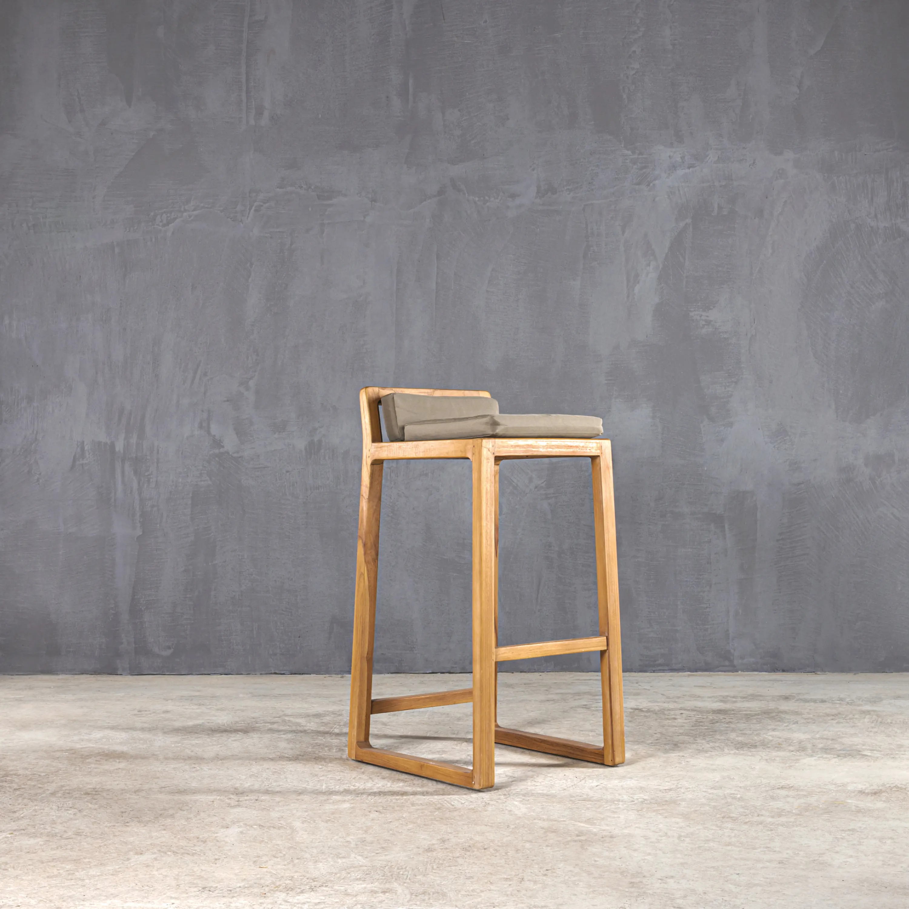 Set Collection - Slow | Sled Barstool Teak