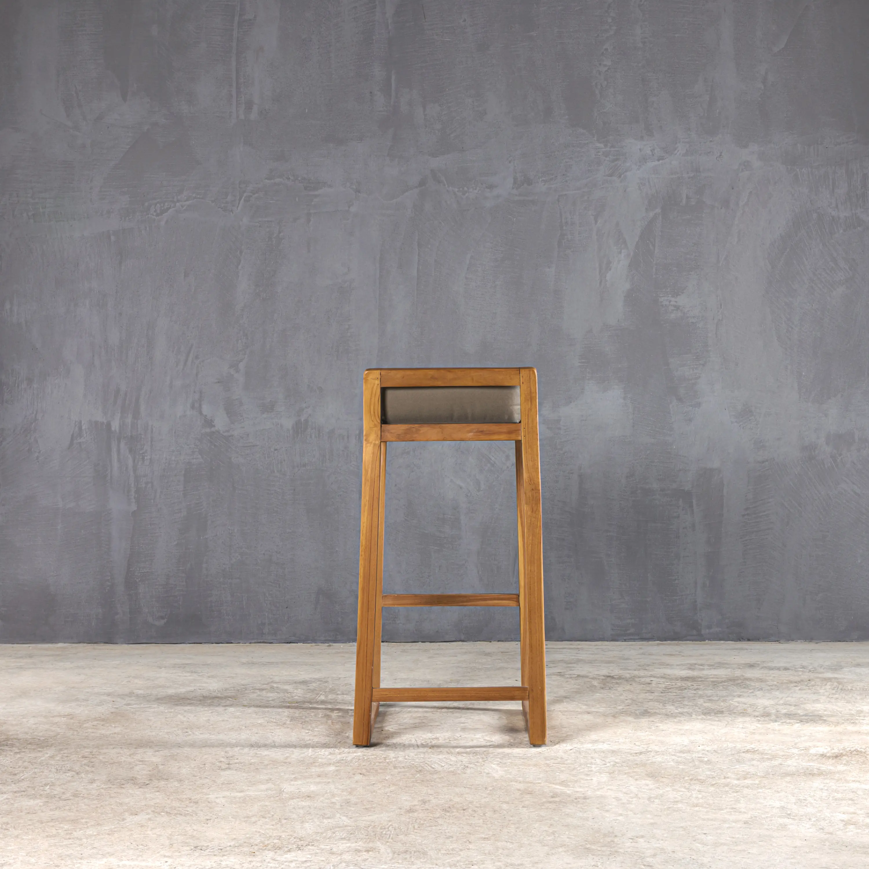 Set Collection - Slow | Sled Barstool Teak