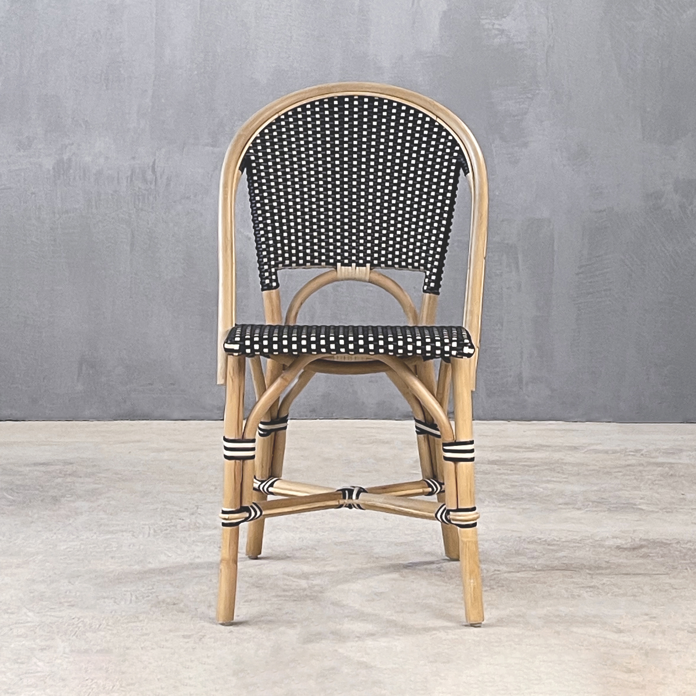 Mostra il prodotto Kanso | Geneva Dining Chair Beige / Black del produttore Set Collection