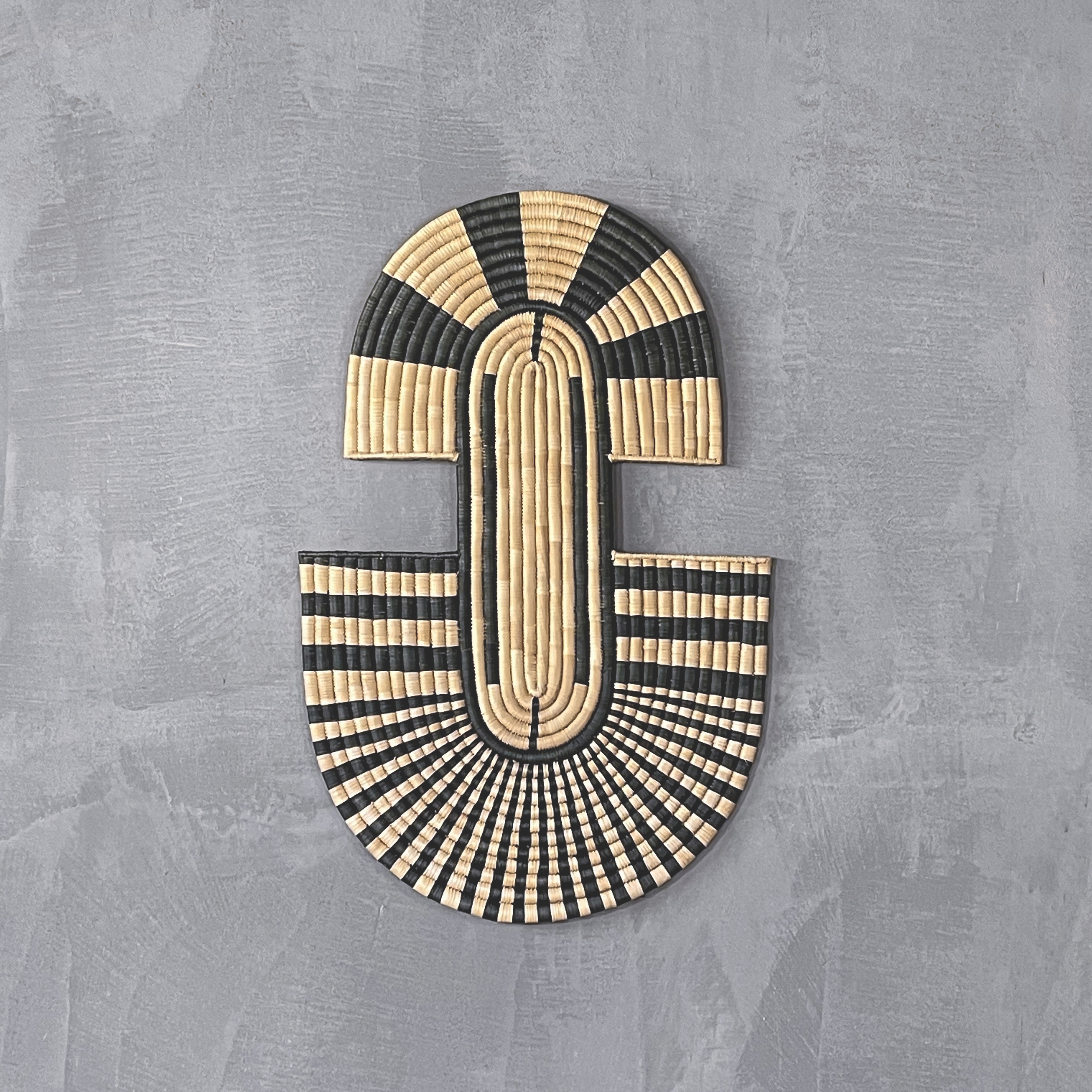 Produkt Malawi | Abstract Mask 2 Wall Hanging Black des Herstellers Set Collection anzeigen