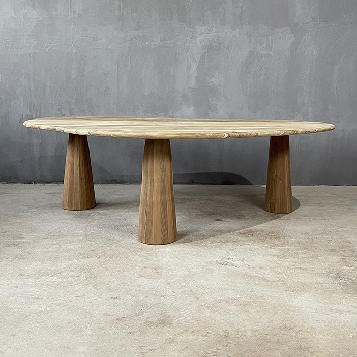 Mostra il prodotto Slow Reclaimed | The Cono Cloud 246 Dining Table del produttore Set Collection