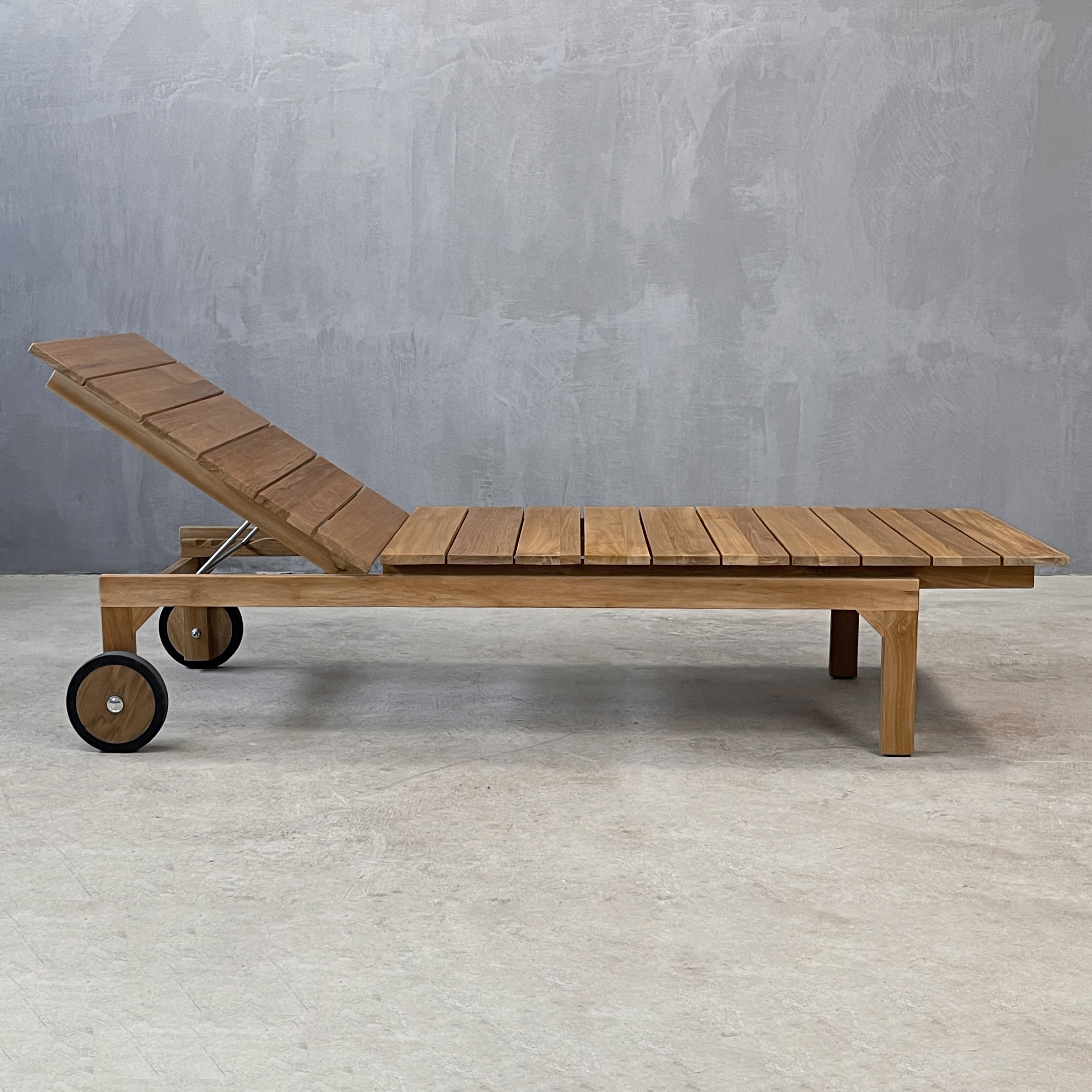 Produkt Slow | Arcadia Sunbed With Wheels Teak des Herstellers Set Collection anzeigen