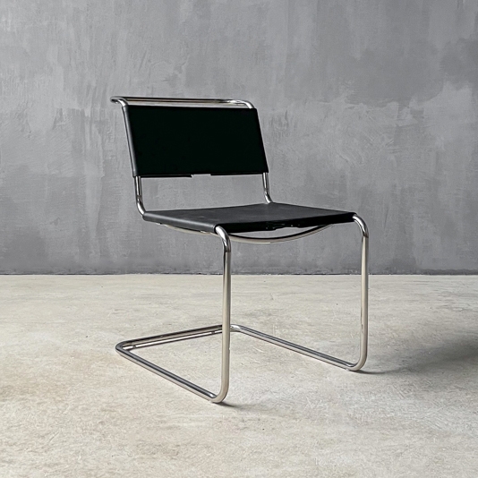 Display product Classics | 3232L Domme Dining Chair Leather from manufacturer Set Collection