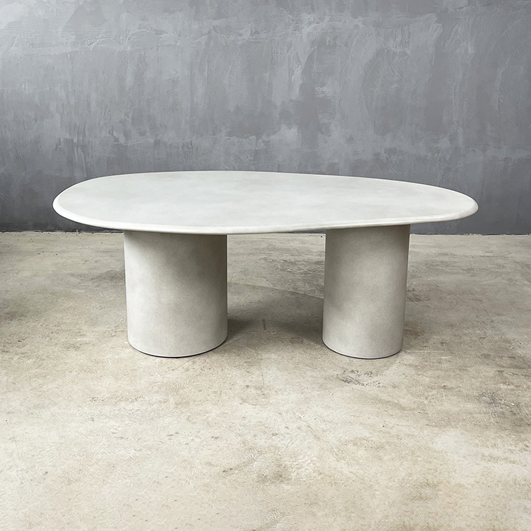 Mostra il prodotto Brutal | Matera Sculptural 200 Dining Table del produttore Set Collection