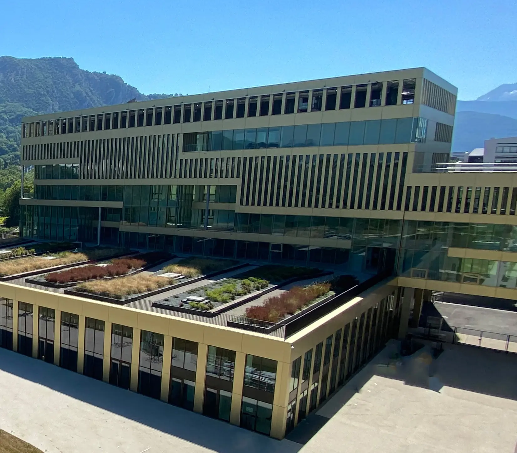 ELVAL COLOUR - Facade Coatings | ATOM