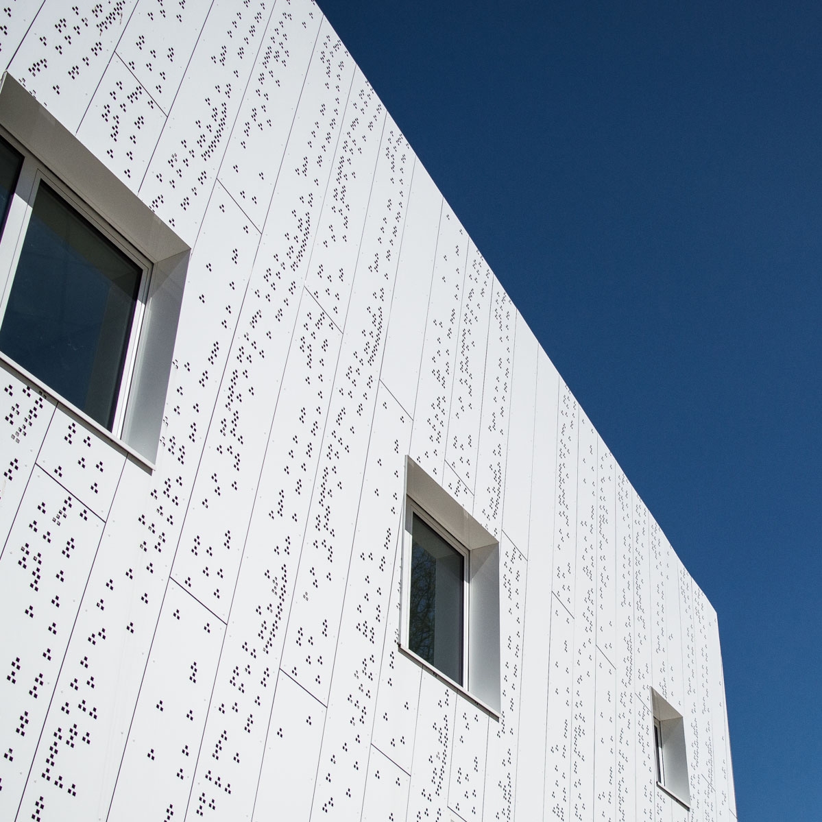 Display product Facade Installation Systems | Omega from manufacturer ELVAL COLOUR