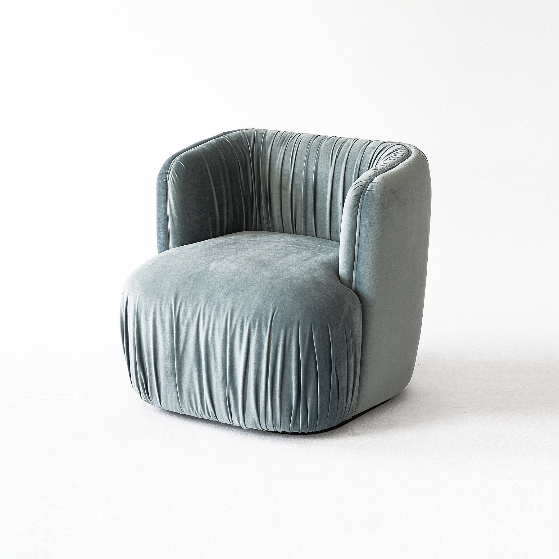 LOUNGE CHAIRS