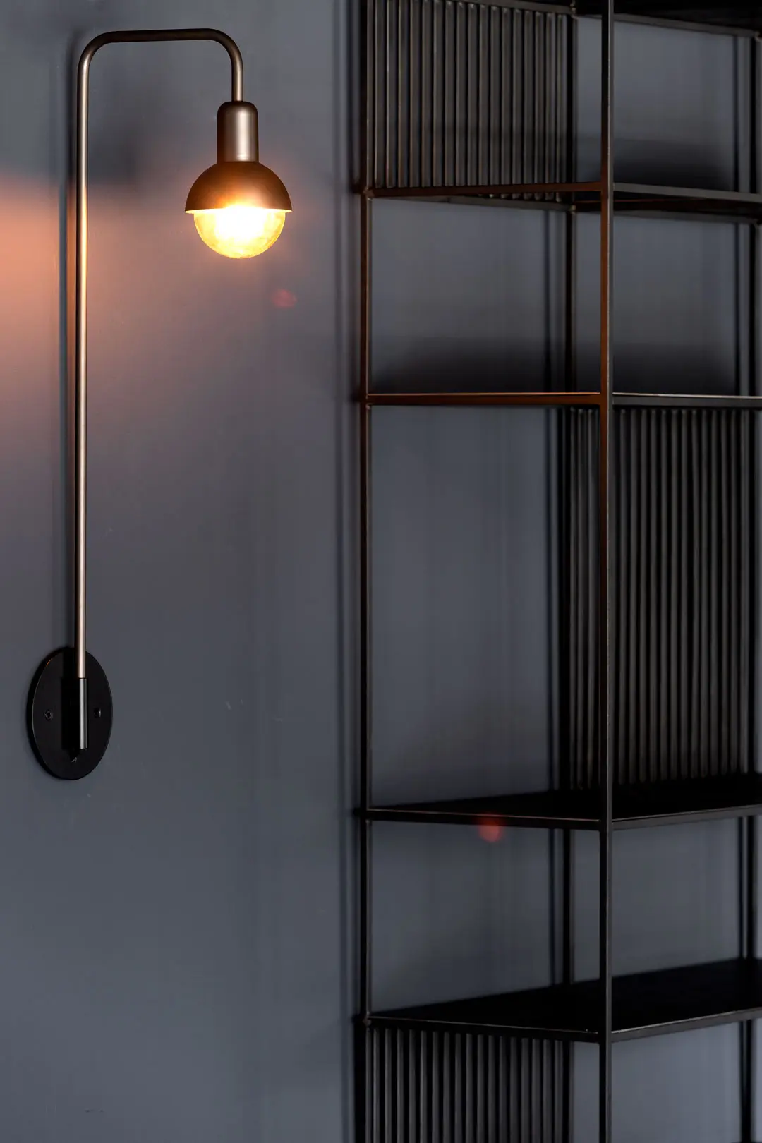 Topos Workshop - Thin Line | S Wall Light
