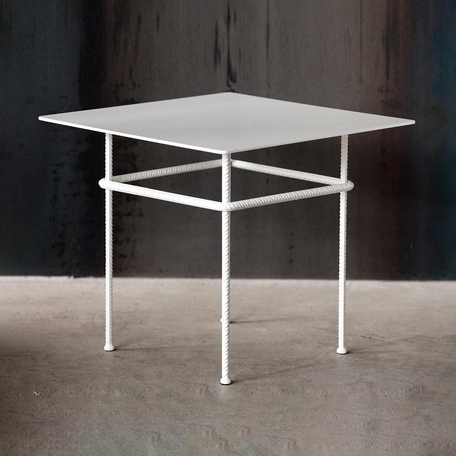 Strong | Coffee Table