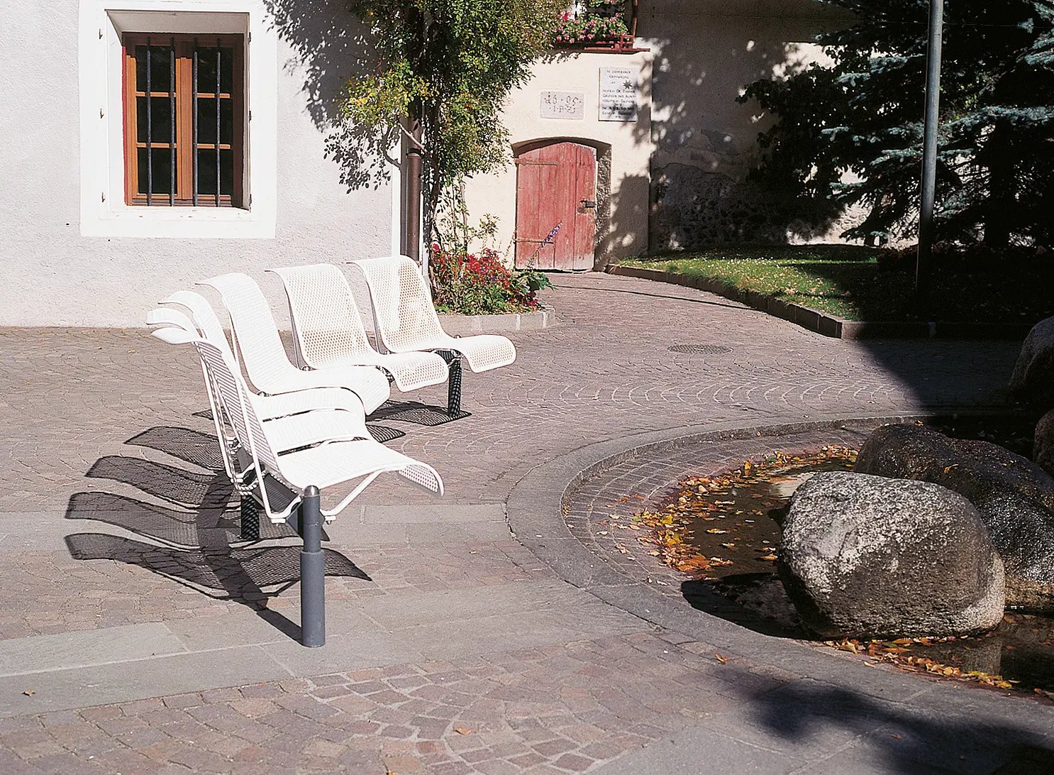 Euroform W - Domino bench