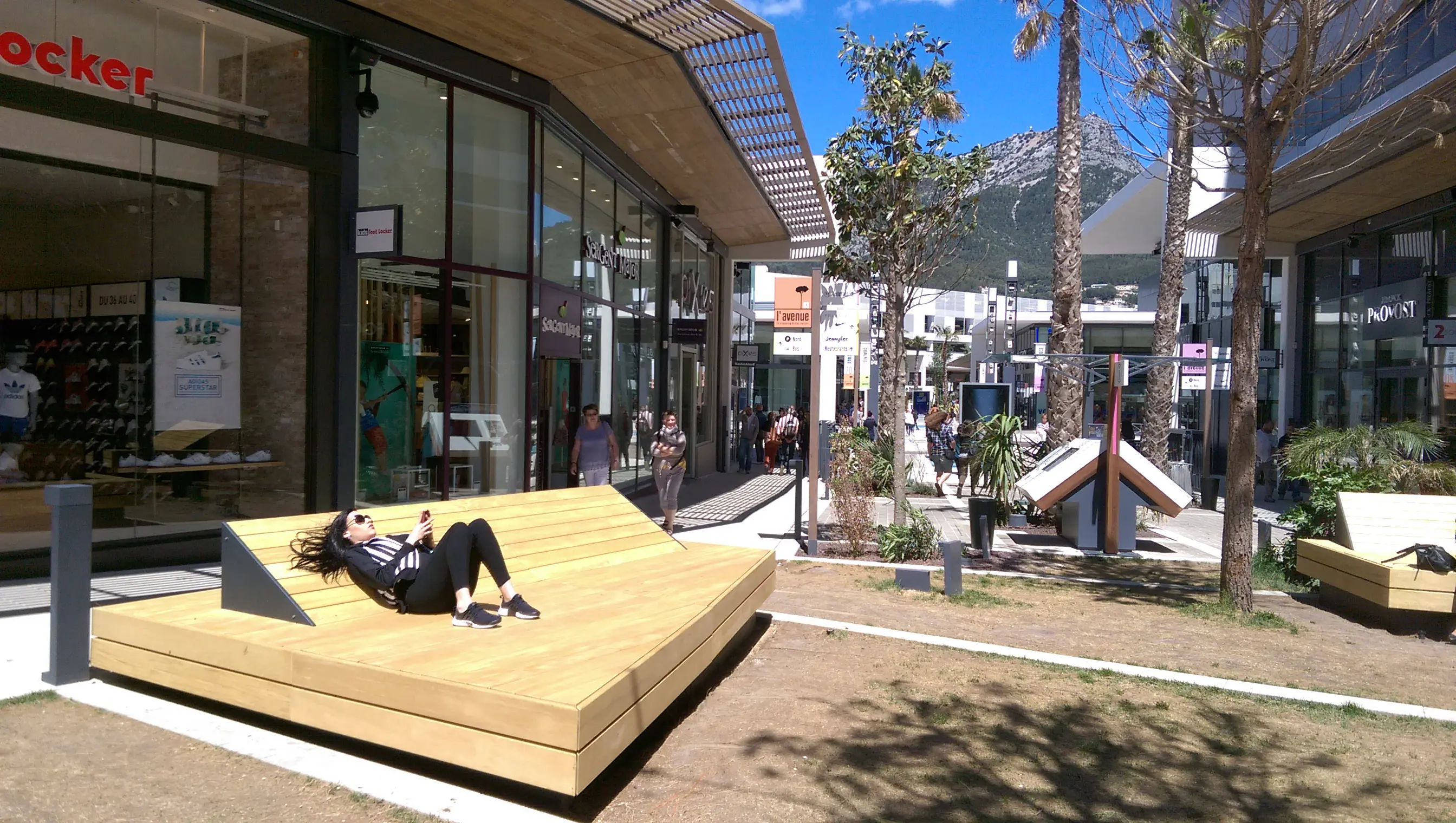 Euroform W - Toulon modular bench
