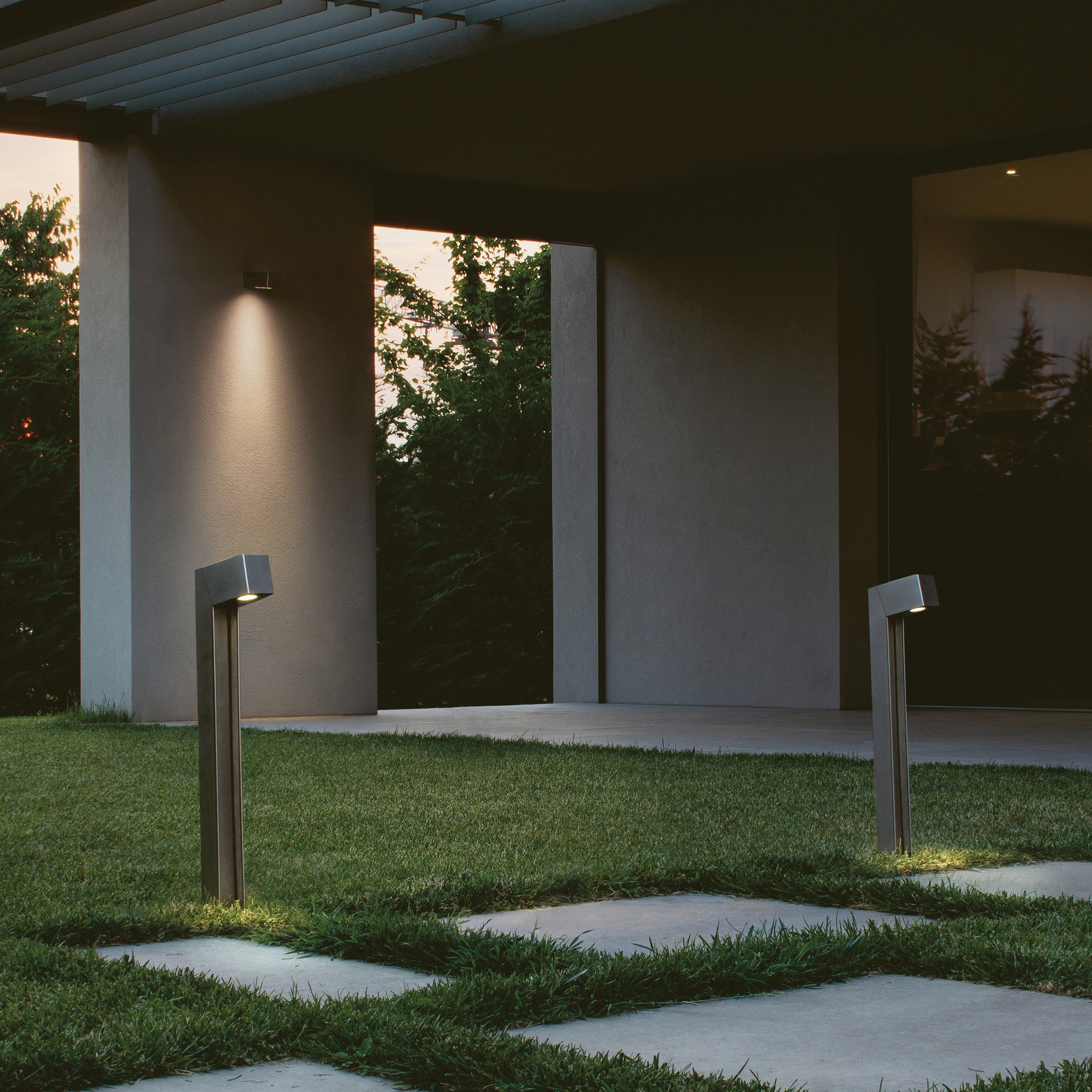 BOLLARD