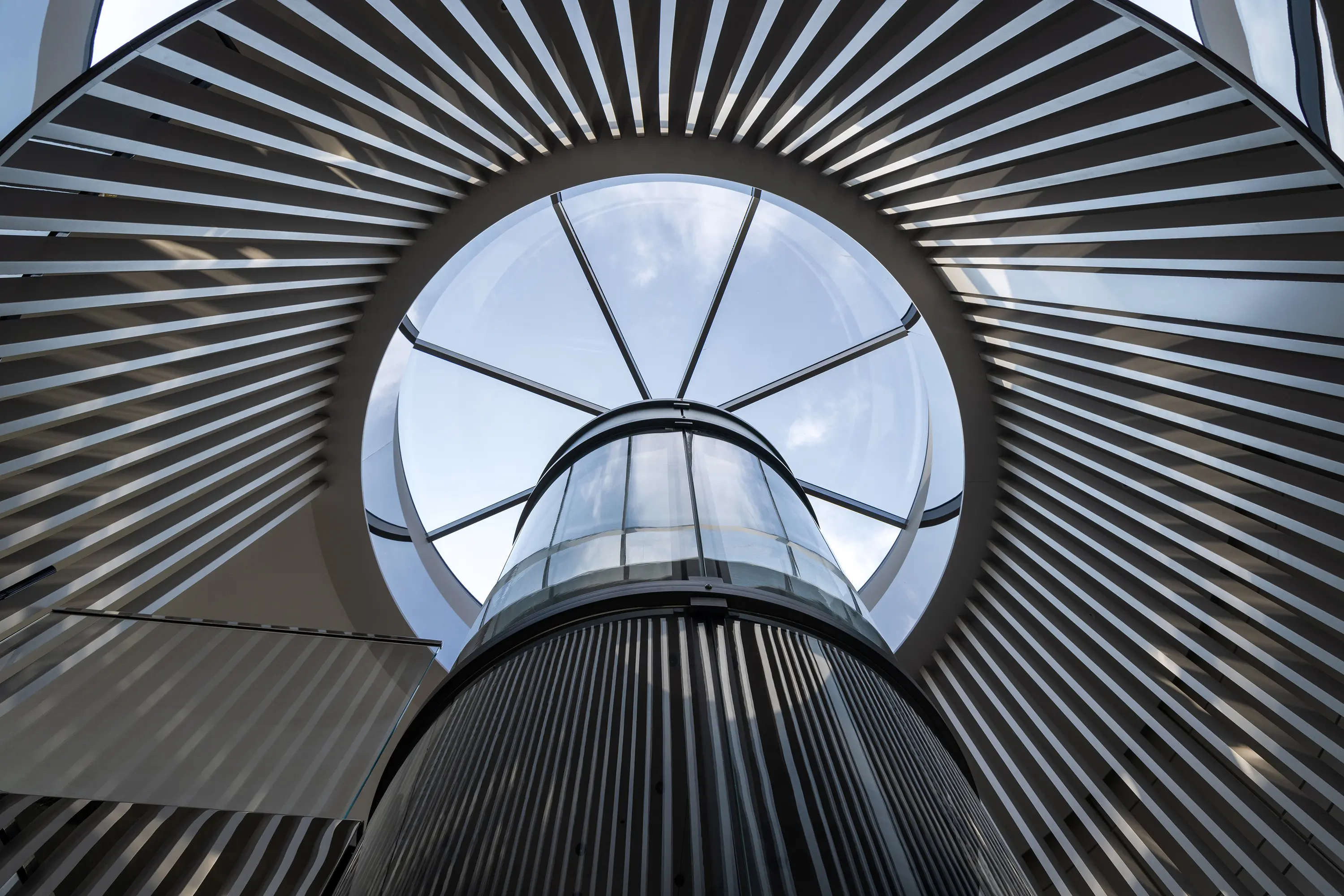Savaria - Vuelift® Round+ Glass