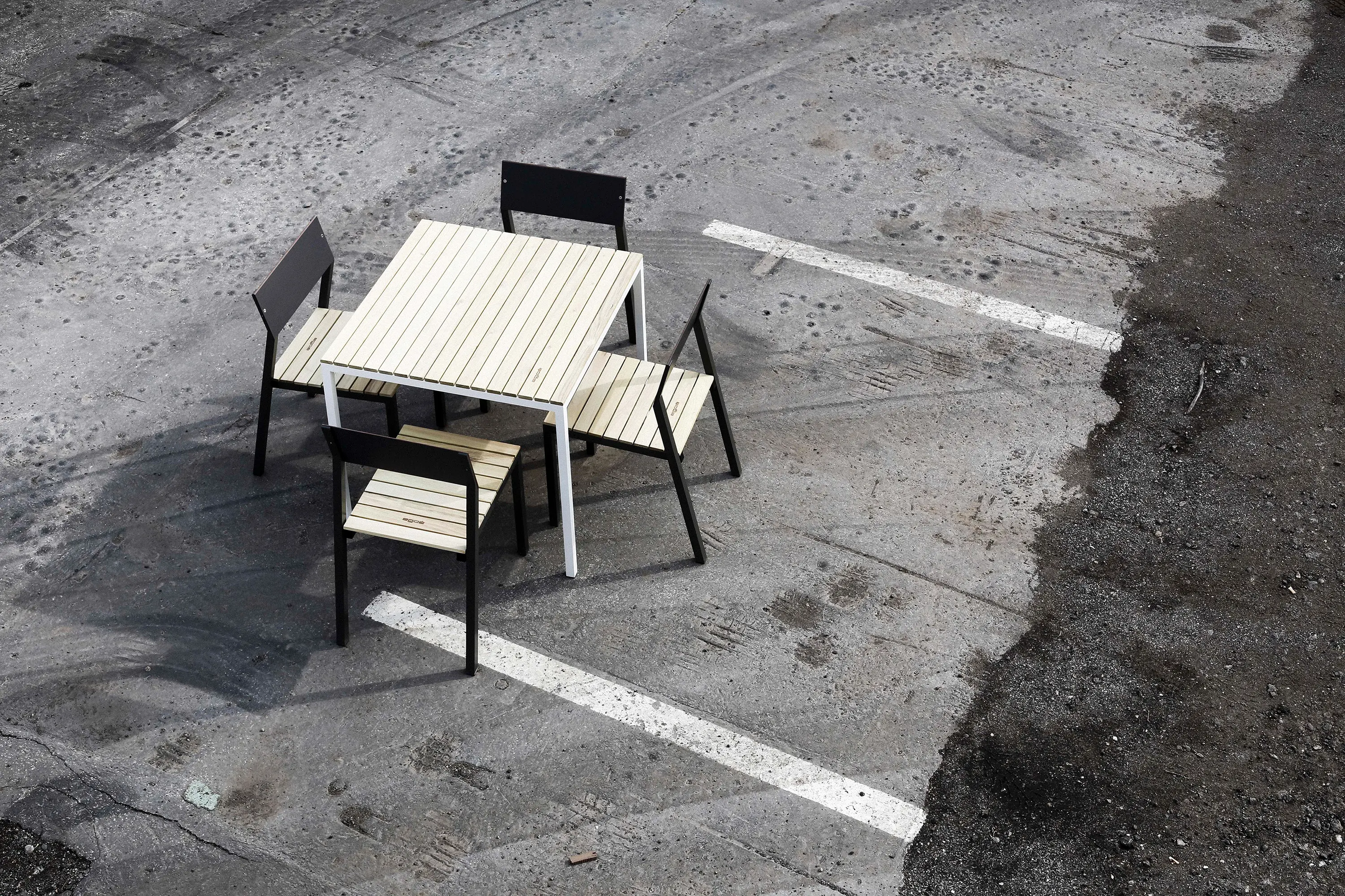 Egoé - Cora Table