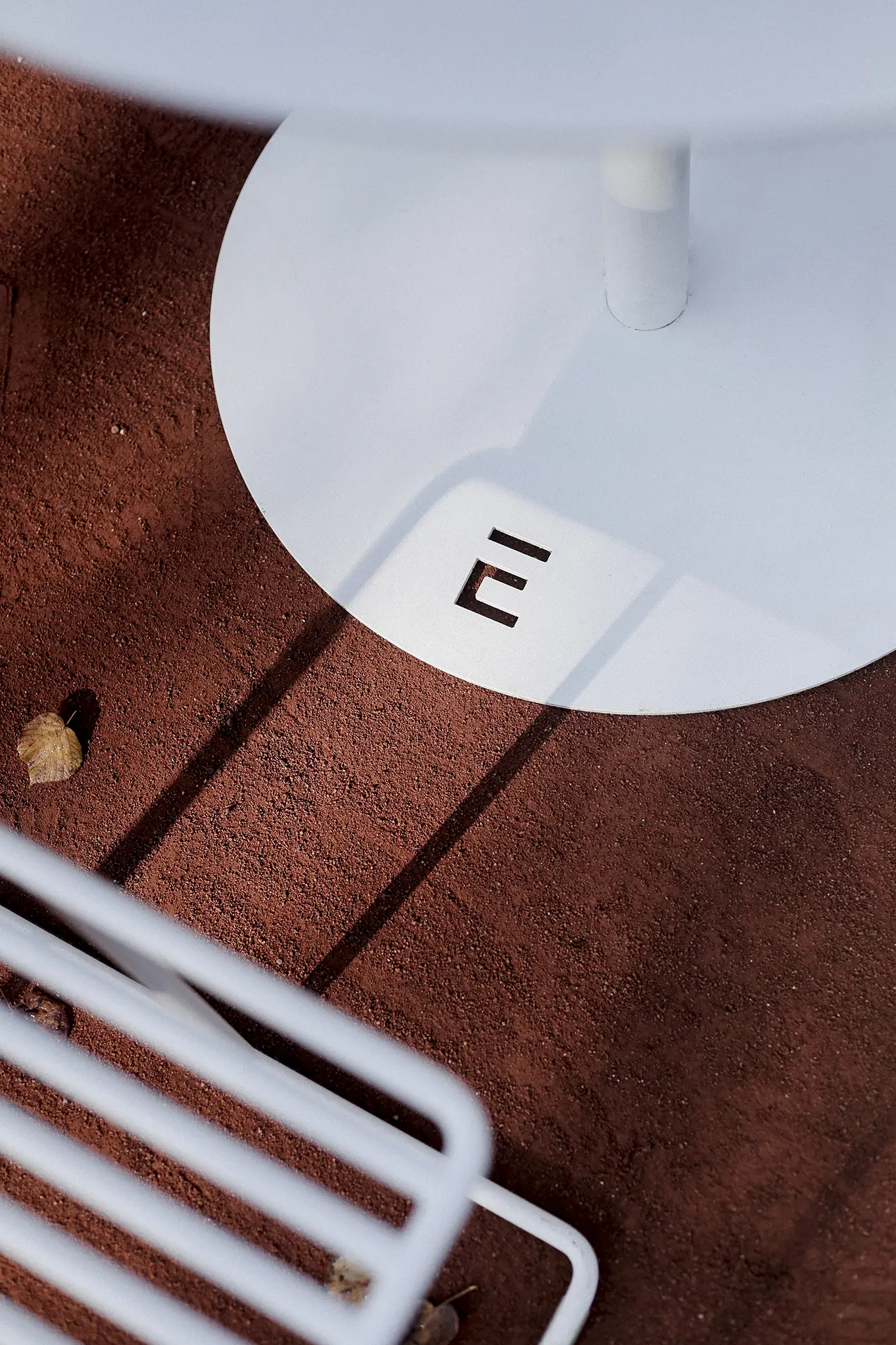 Egoé - Spulka Table