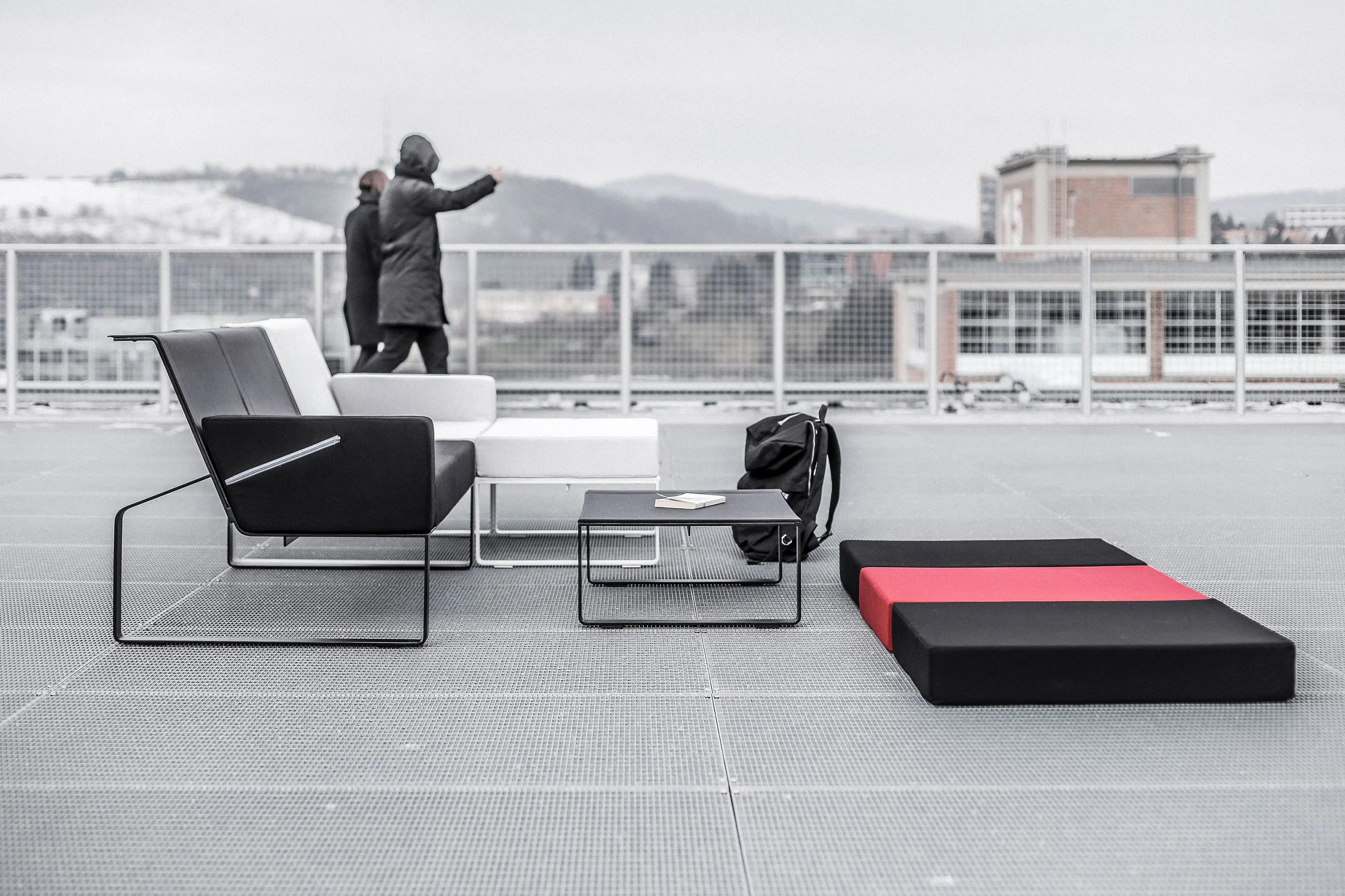 Egoé - Two-seat sofa with right armrest Moja