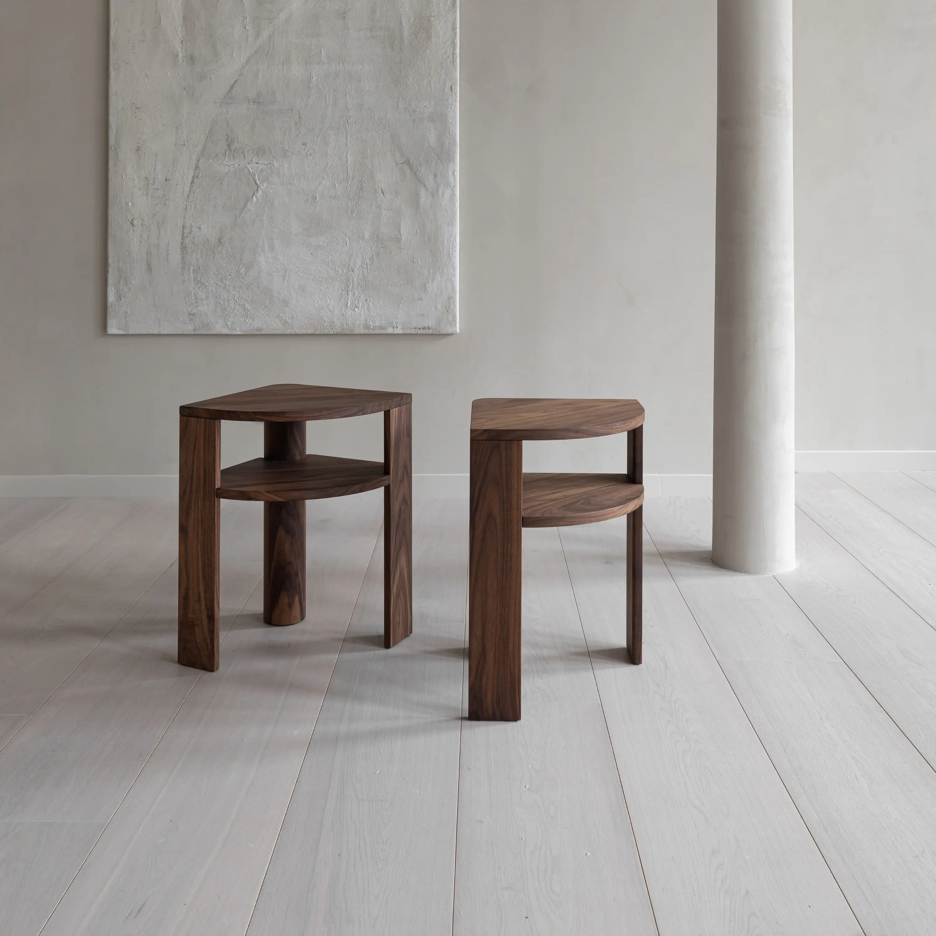 Selé - Crescent Walnut