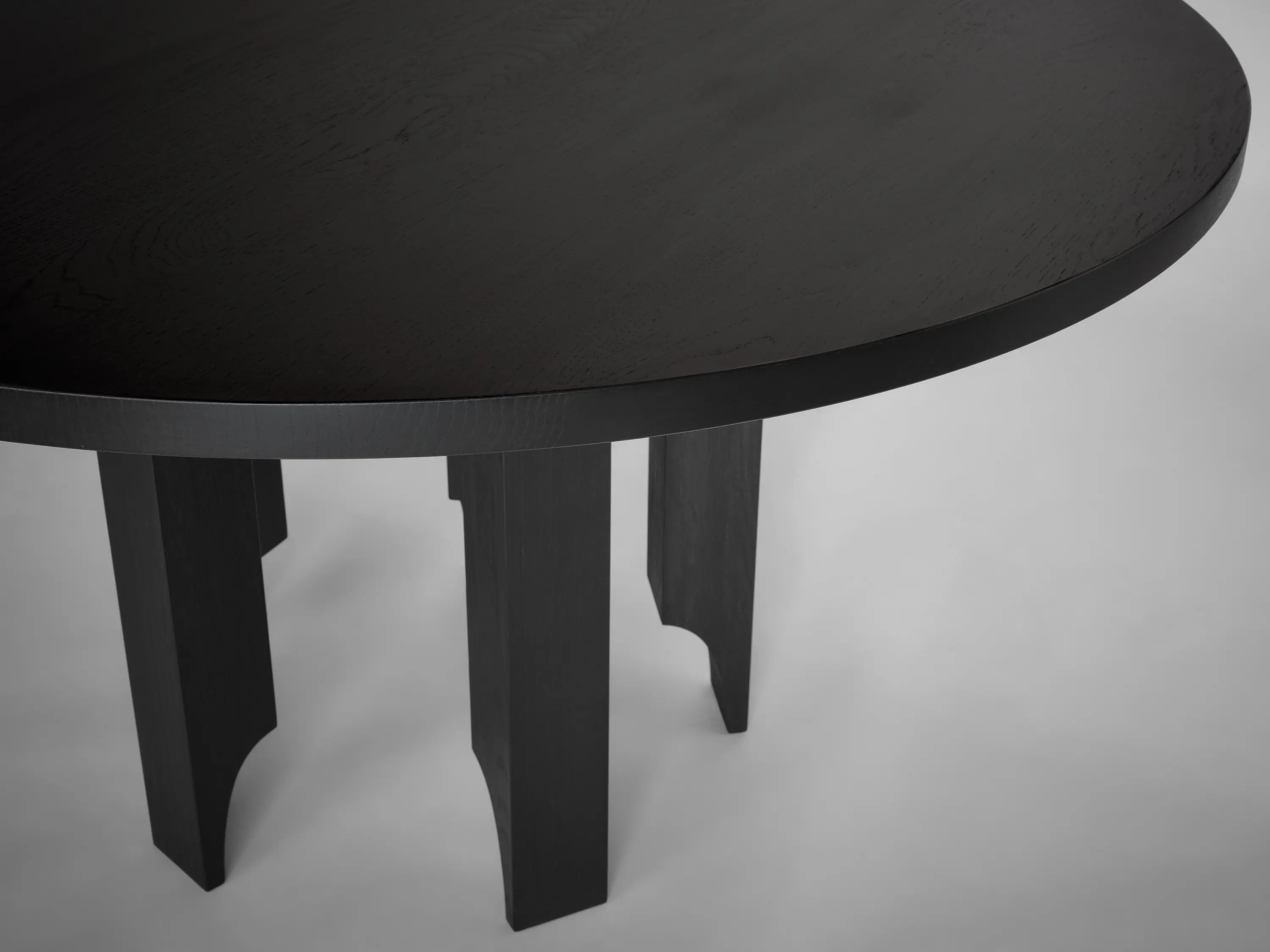 MOKKO - Acer Round Table