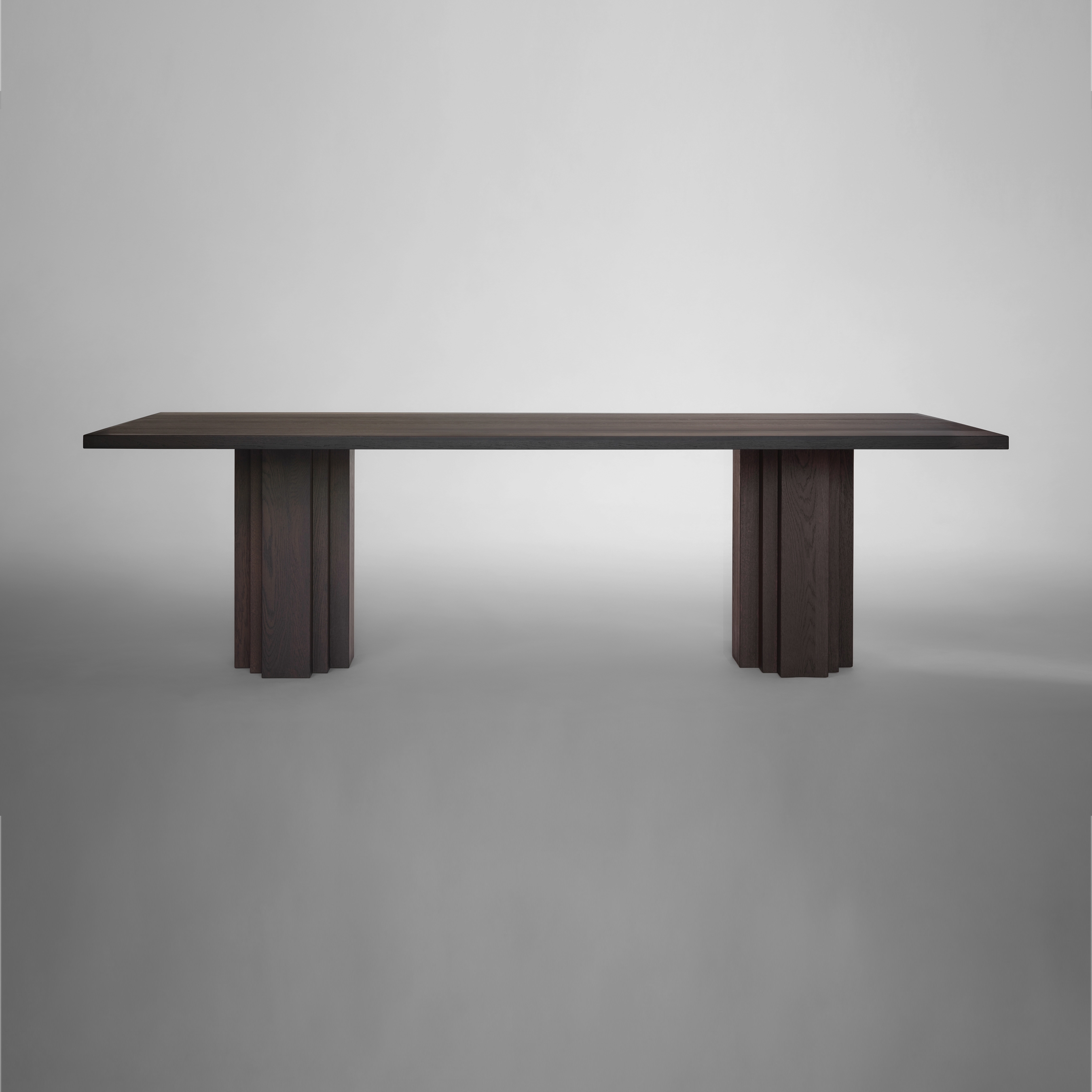 Brut Table