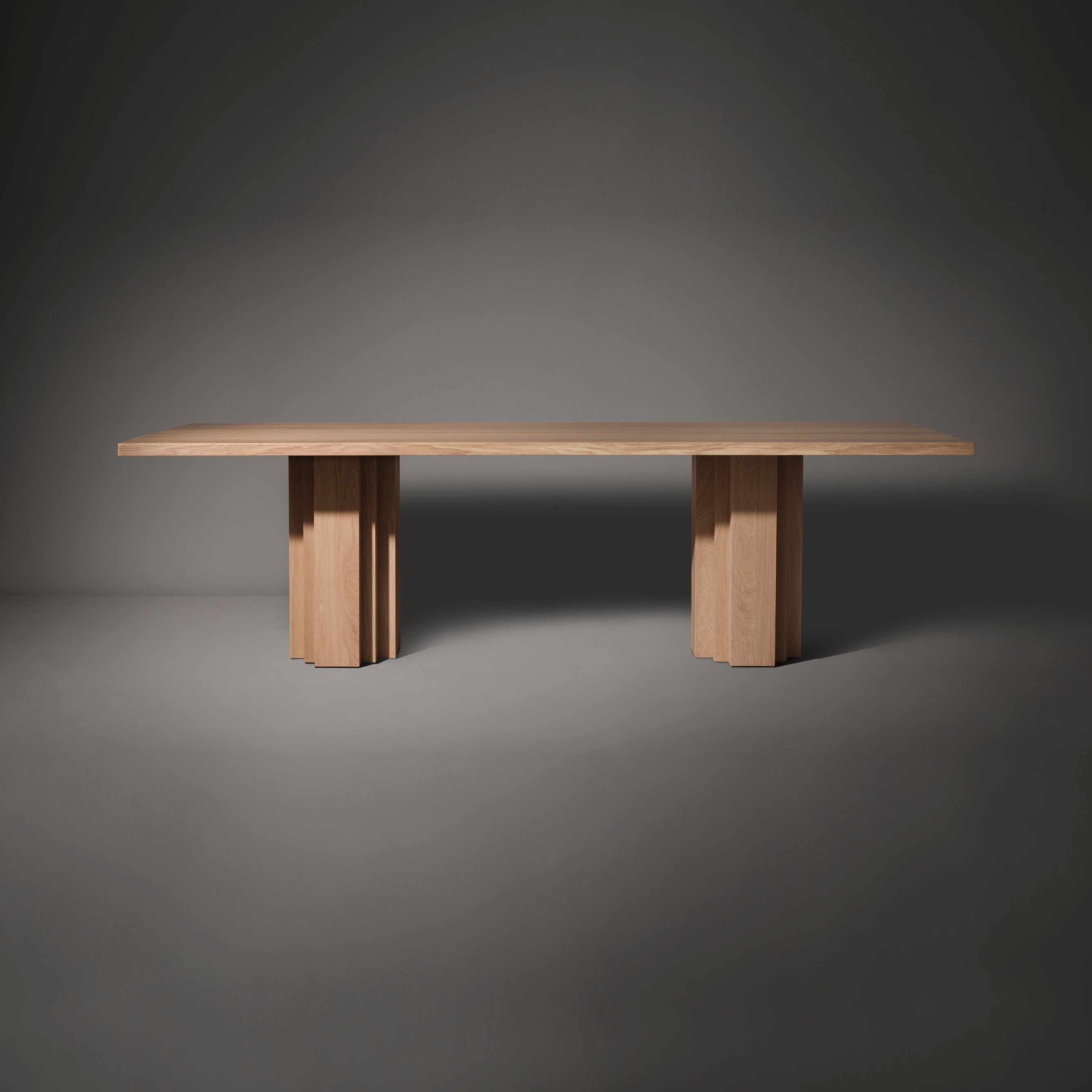 Brut Table
