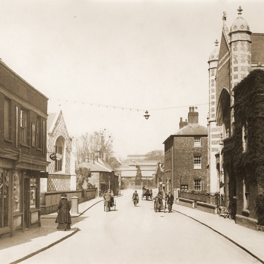 Mostra il prodotto Church Street - Original del produttore Feathr