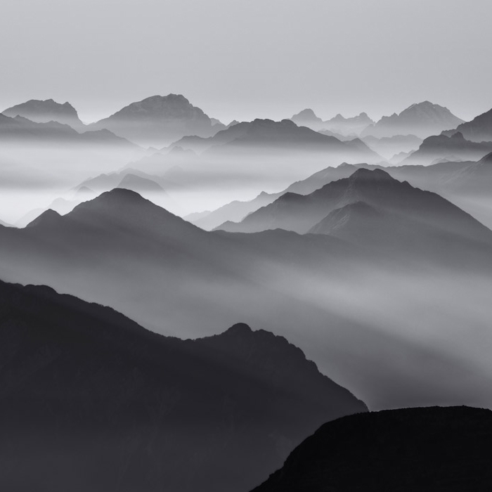 Produkt Monochrome Mountains - Original des Herstellers Feathr anzeigen