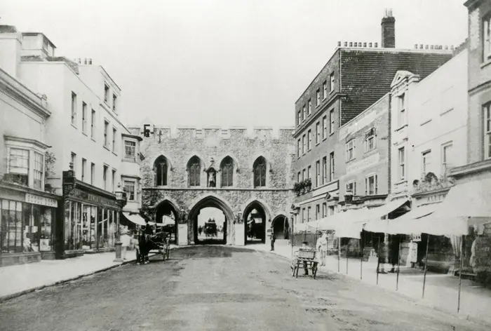 Feathr - The Bargate - Original