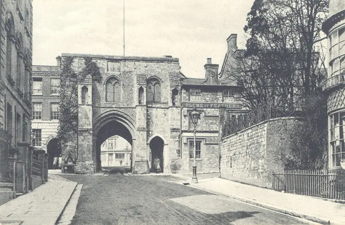 Feathr - Winchester Westgate - Original