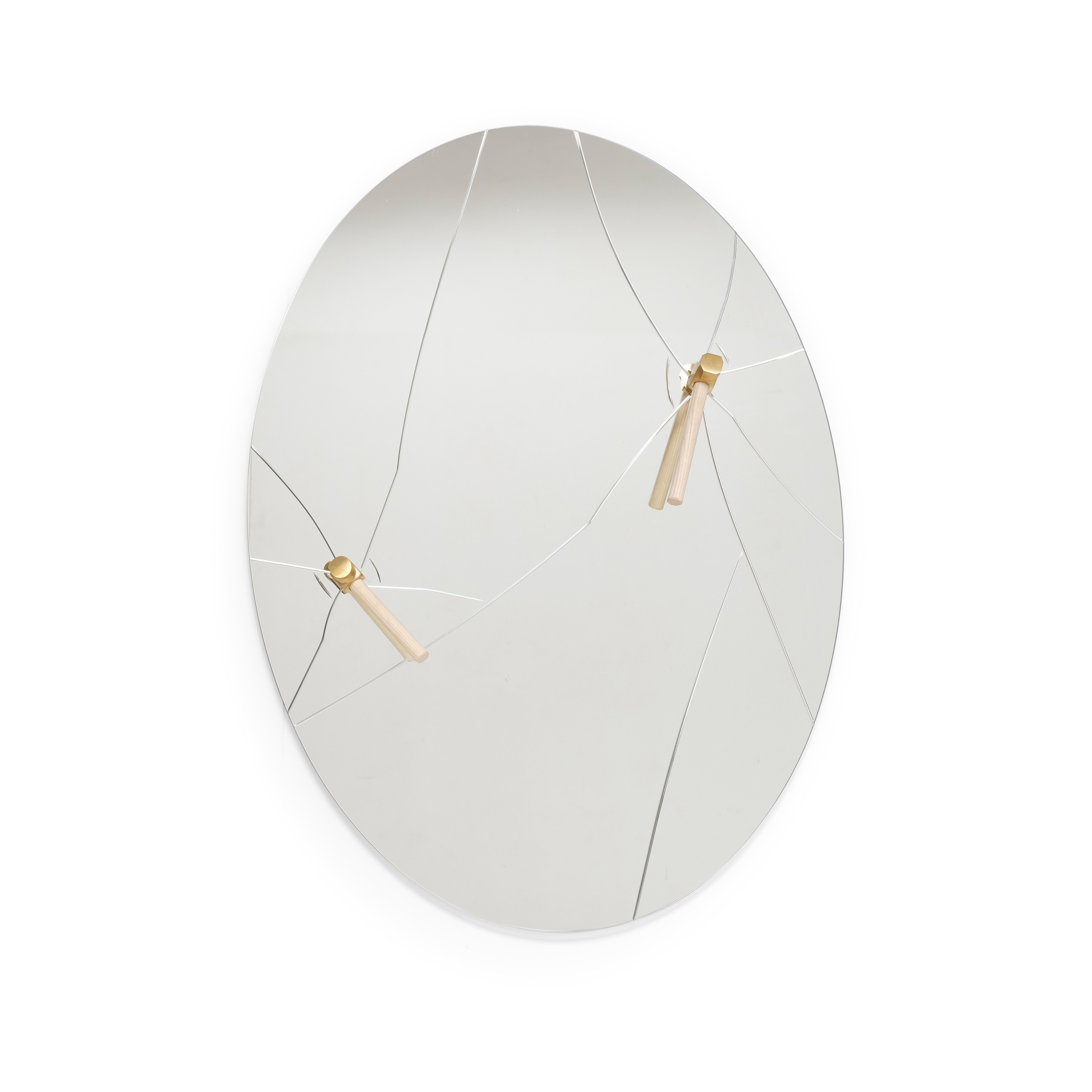 Display product Bastaaa Mirror from manufacturer Mogg