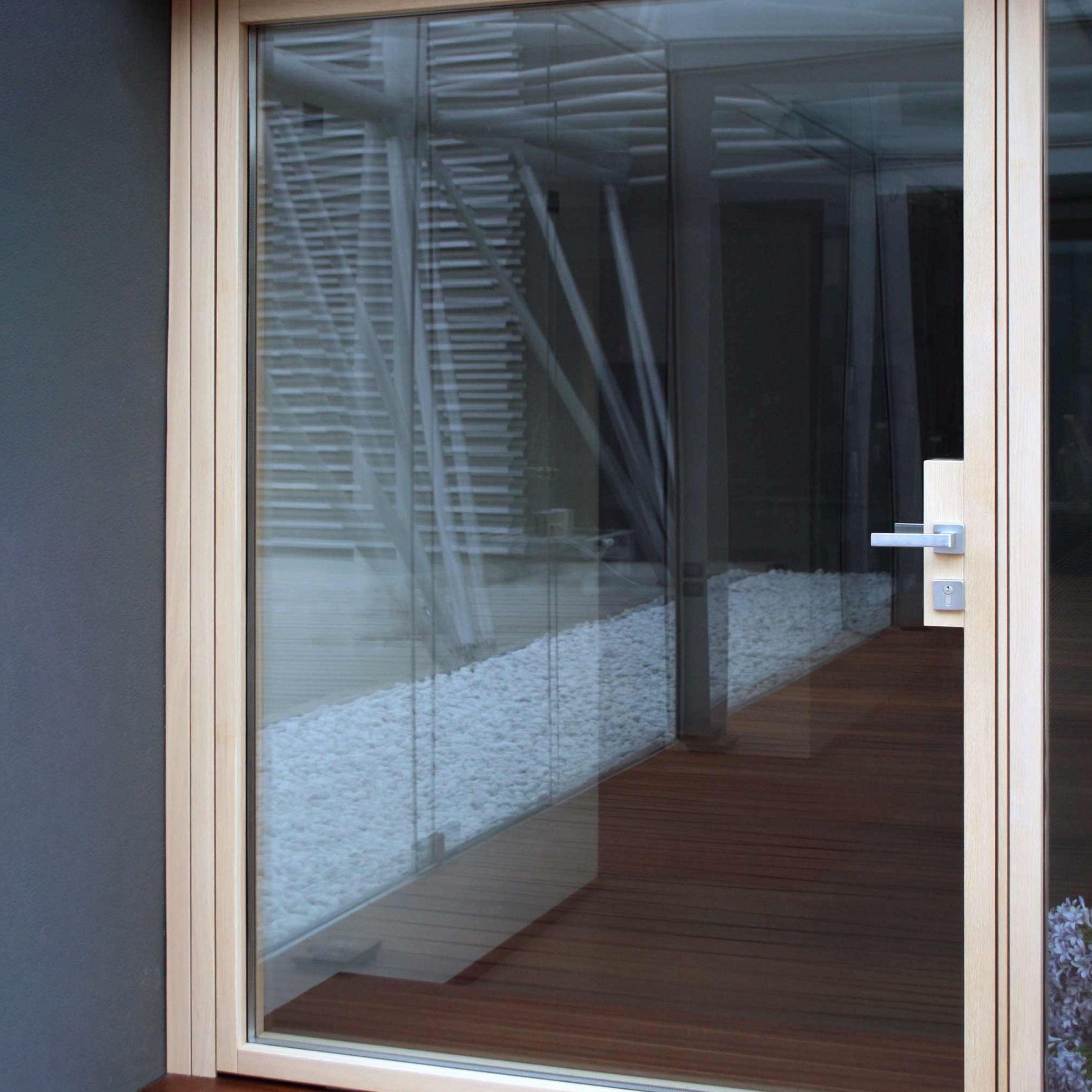 Display product Skyline Minimal Frames | Skyline Pivot from manufacturer Carminati Serramenti
