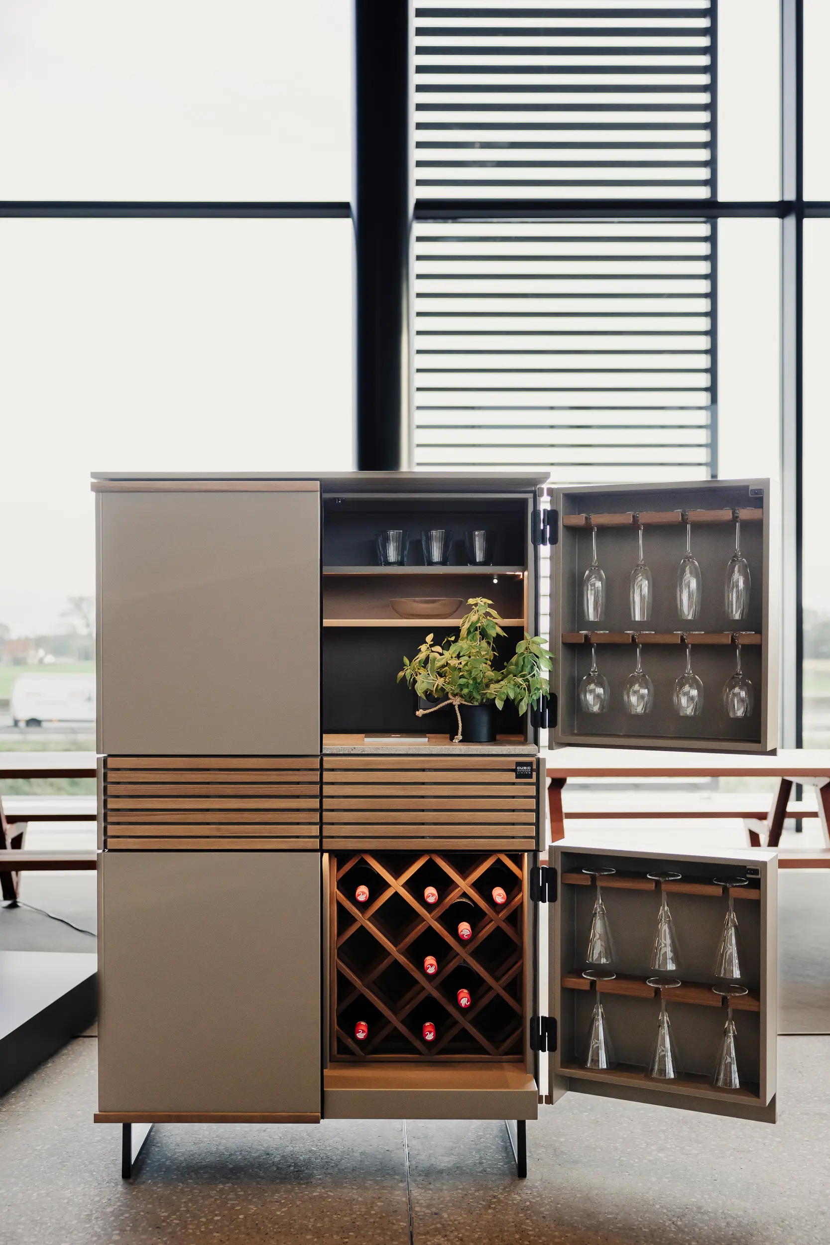Cubic Outdoor Living GmbH - Bar In A Cupboard