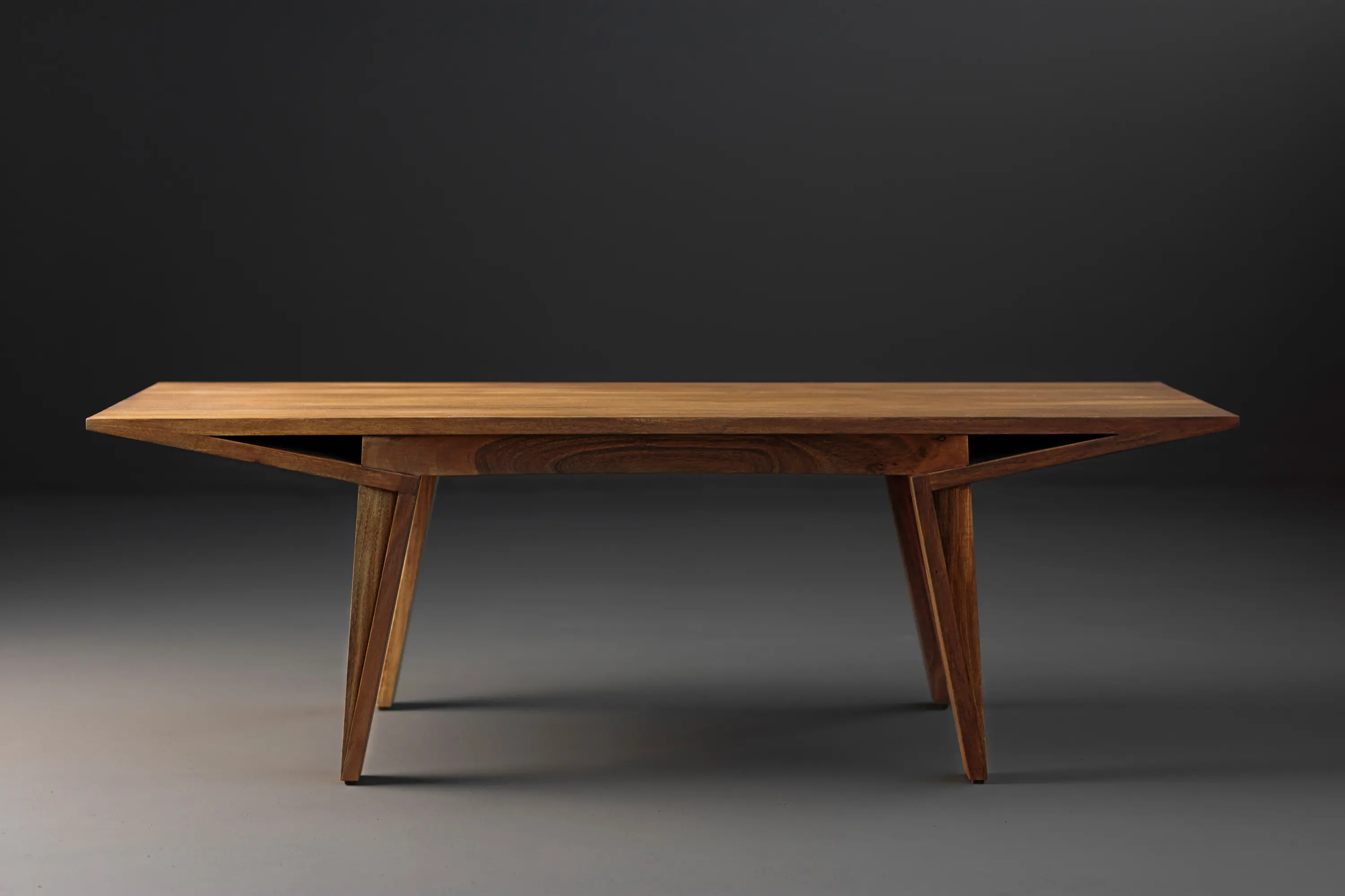 Hookl und Stool - Maru coffee table