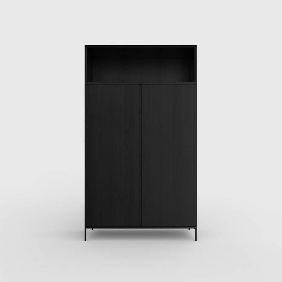 Mostra il prodotto Yale cabinet Oak Black del produttore Kluskens Meubelcreaties