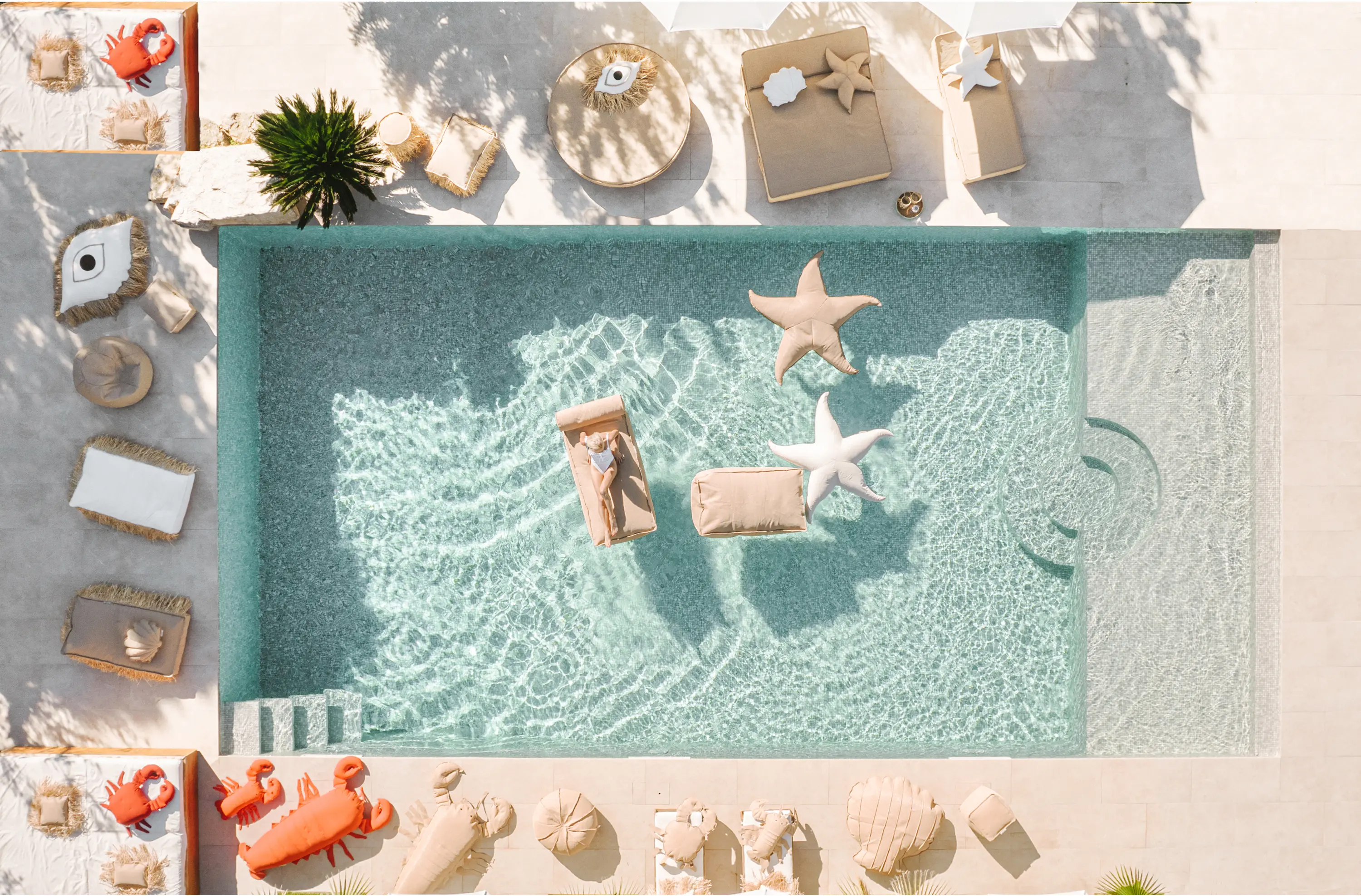 MX HOME - XL poufs and cushions | Crab cushion "raffia effect" Outdoor