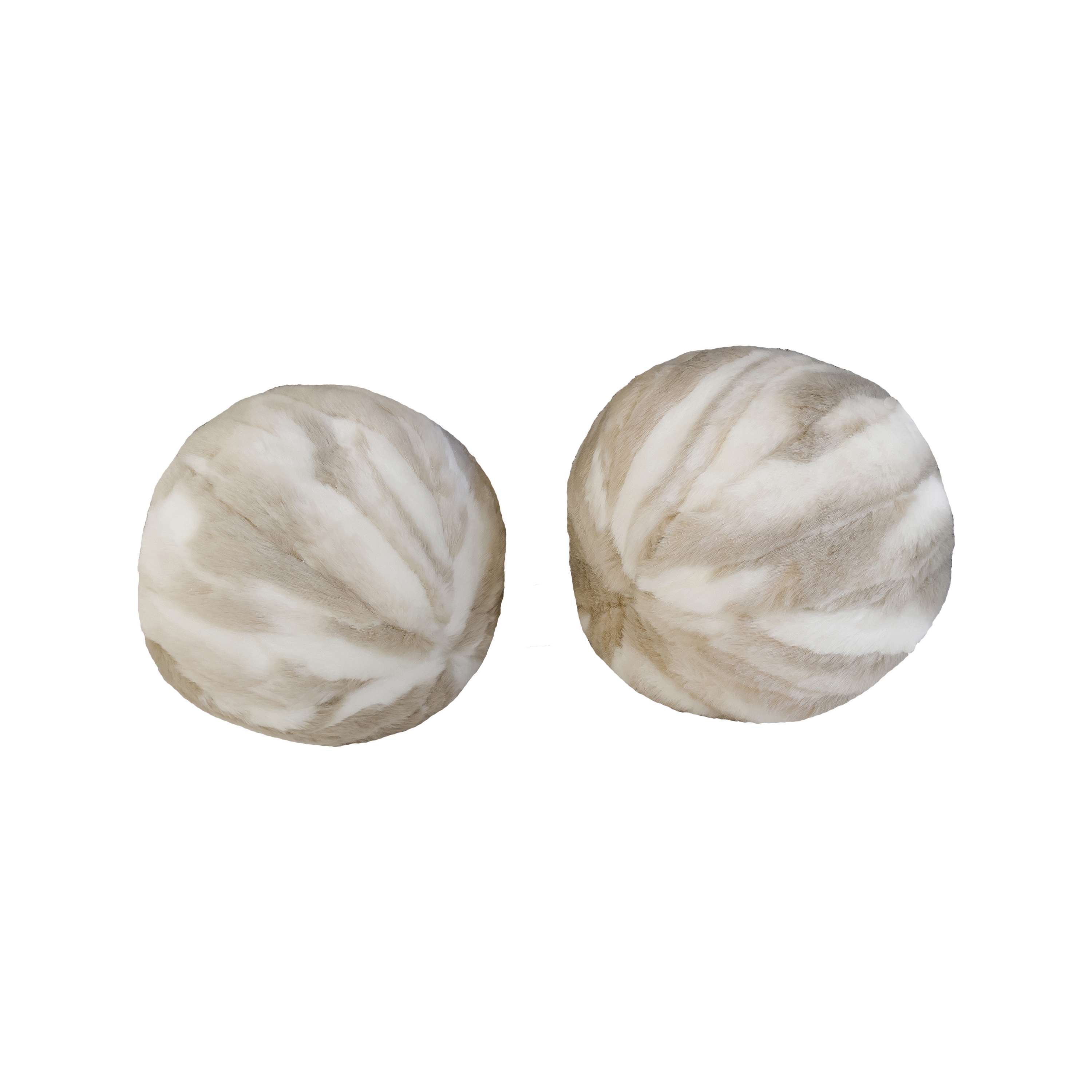 Afficher le produit Coussins et Plaids | Coussin balle en fausse fourrure beige et blanche du fabricant MX HOME