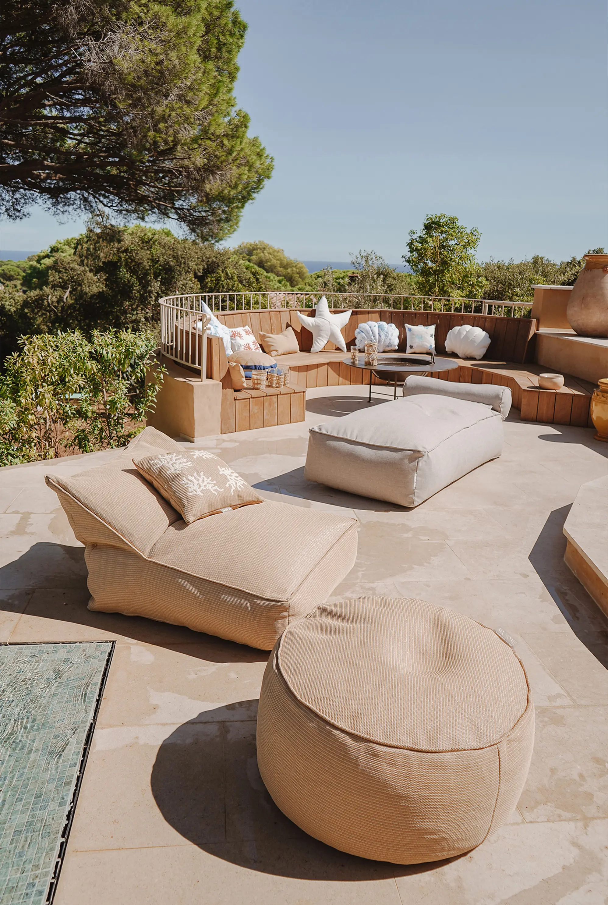 MX HOME - XL poufs and cushions | Outdoor round stool M beige raffia