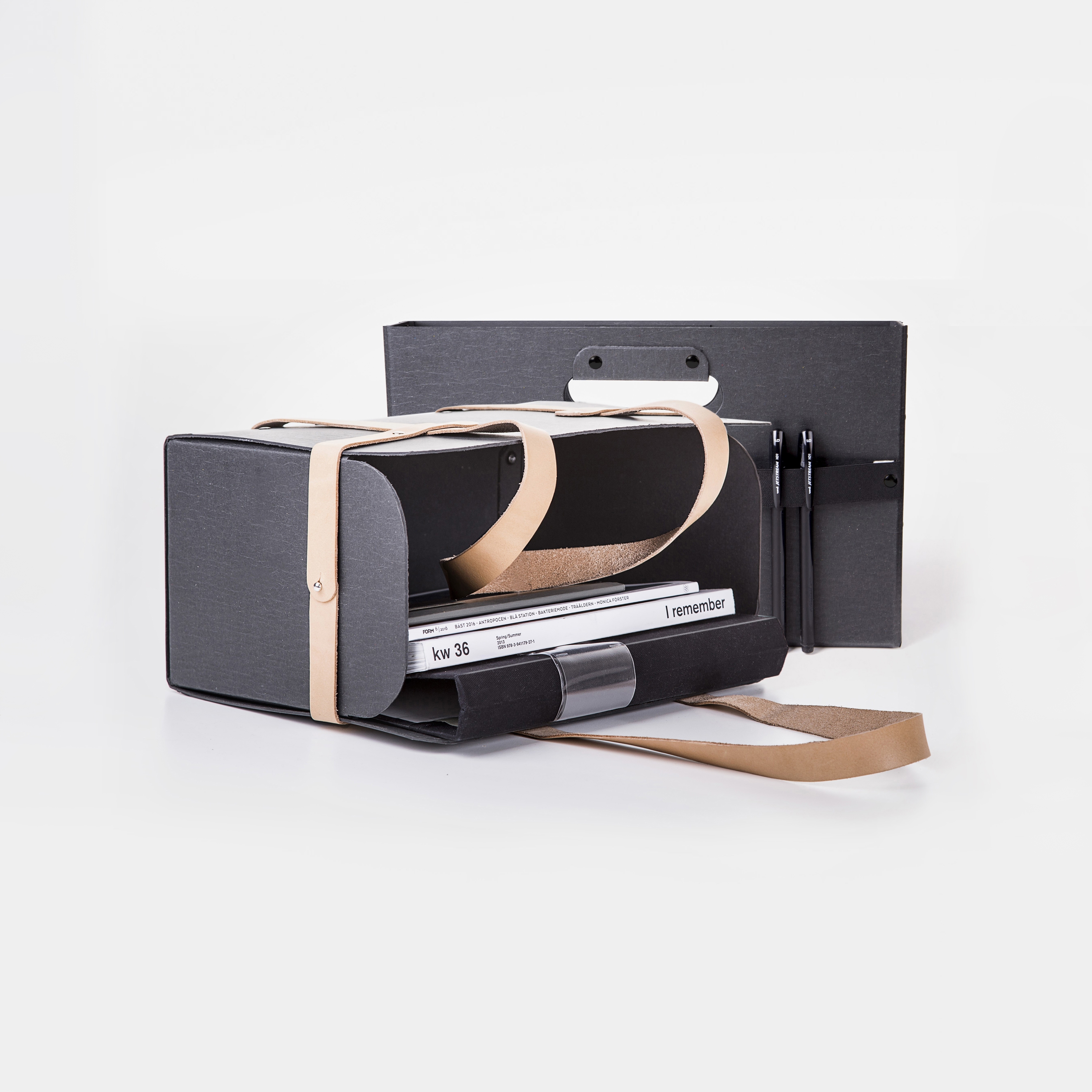 Display product Alster Folder Black/Natural from manufacturer MIZETTO
