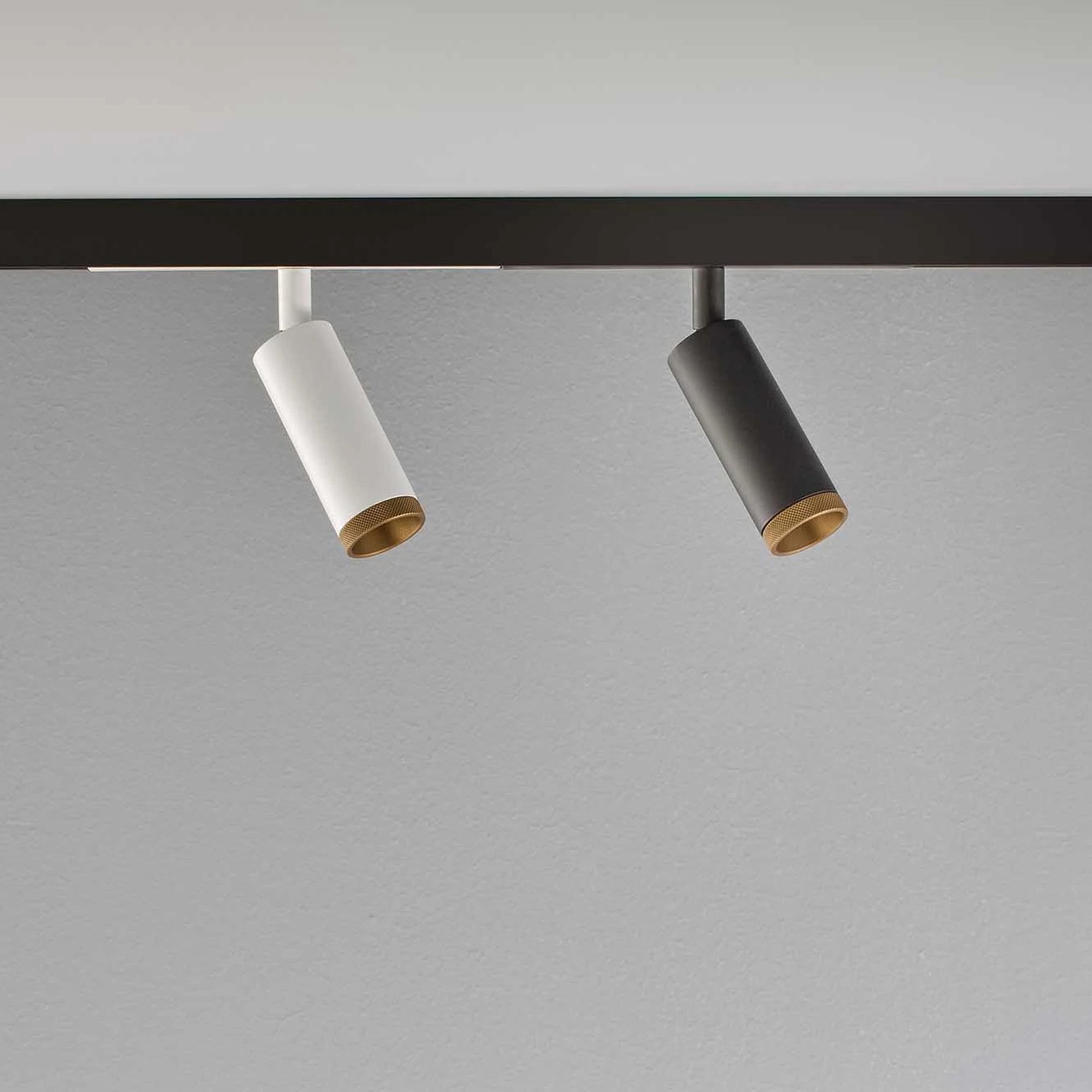 Display product Beam Master Track 35 from manufacturer OLEV