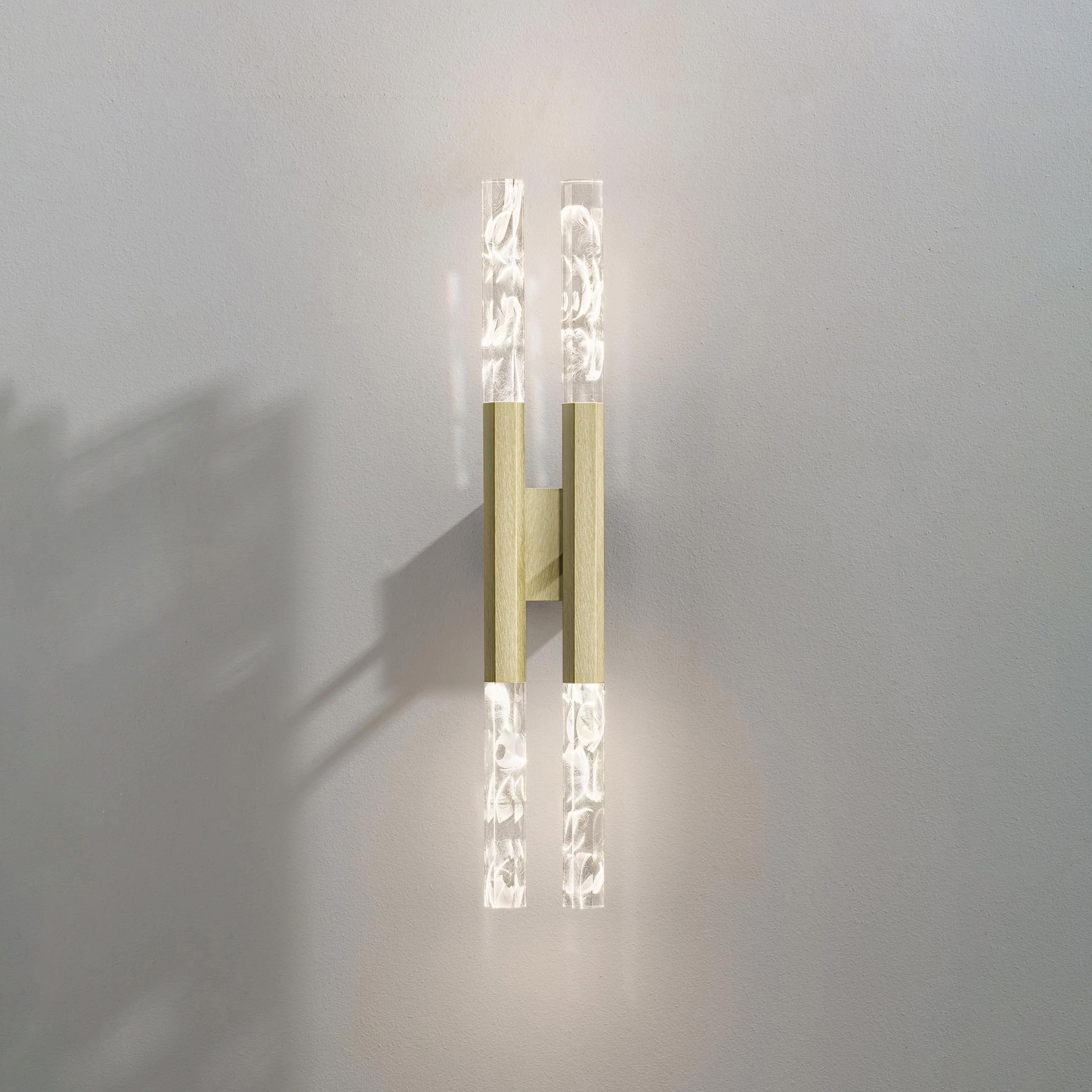 Display product Shine Plumage Ap from manufacturer OLEV